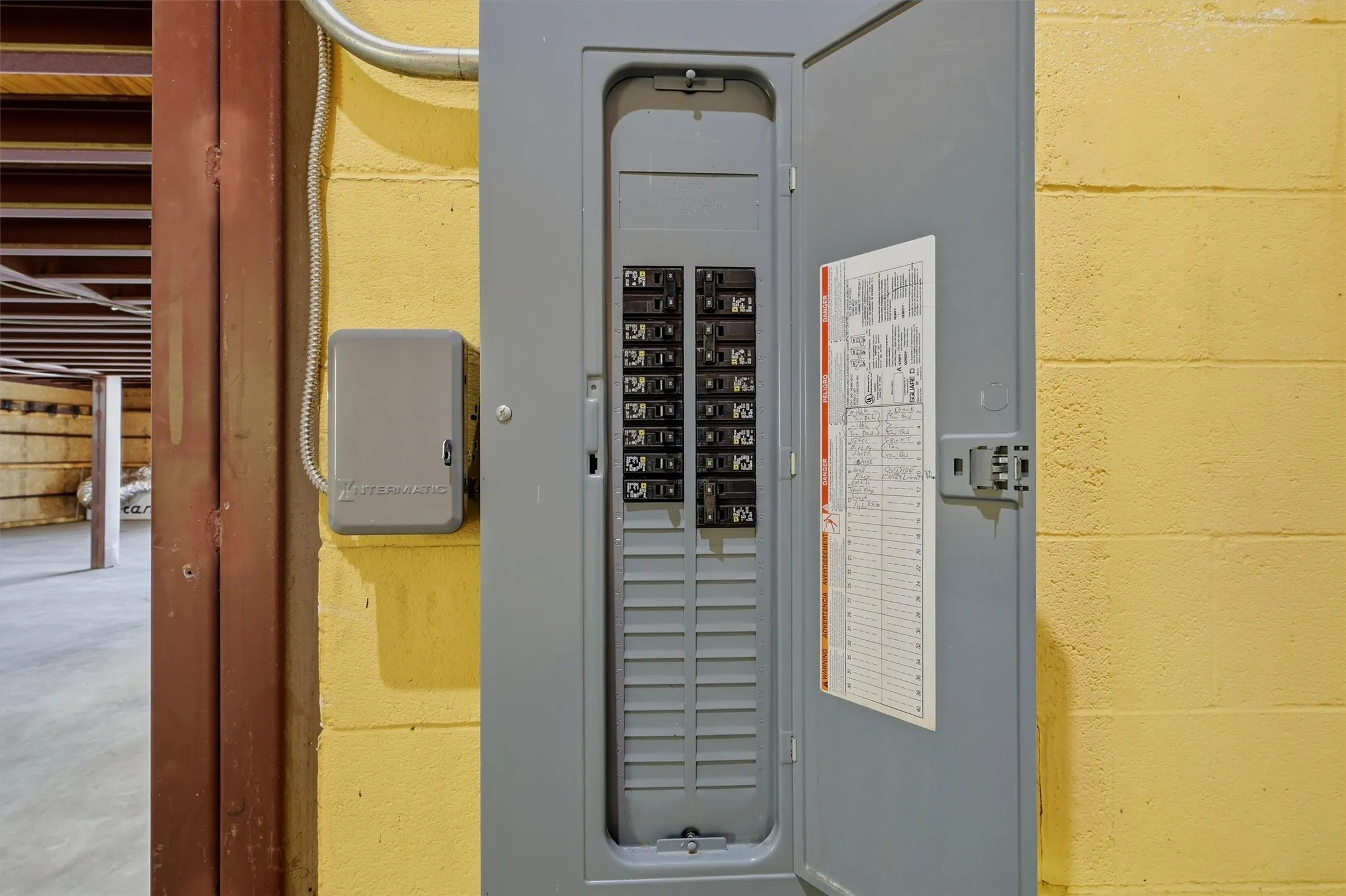Office For Rent in Grayson County , 2531 W Morton Street 3, Denison, Texas 75020, 0, 0, Garage spaces, 0 Sqft, built in 1962, mls#21312676, Real Estate Agent in Denison, Homes For Rent in Grayson county, Homes For Rent in Denison, Realtor in Denison Texas, Real Estate Brokerage Independent Realty Texas, Luminita Cordes Realtor