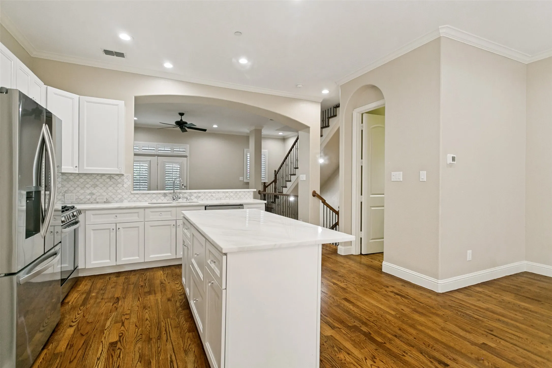 Townhouse For Sale in Collin County , 7212 Scotland Court, Plano, Texas 75024, 3 Bedroom, 4 Bathroom, 2 Garage spaces, 2,015 Sqft, built in 2005, mls#21311505, Real Estate Agent in Plano, Homes For Sale in Collin county, Homes For Sale in Plano, Realtor in Plano Texas, Real Estate Brokerage Independent Realty Texas, Luminita Cordes Realtor