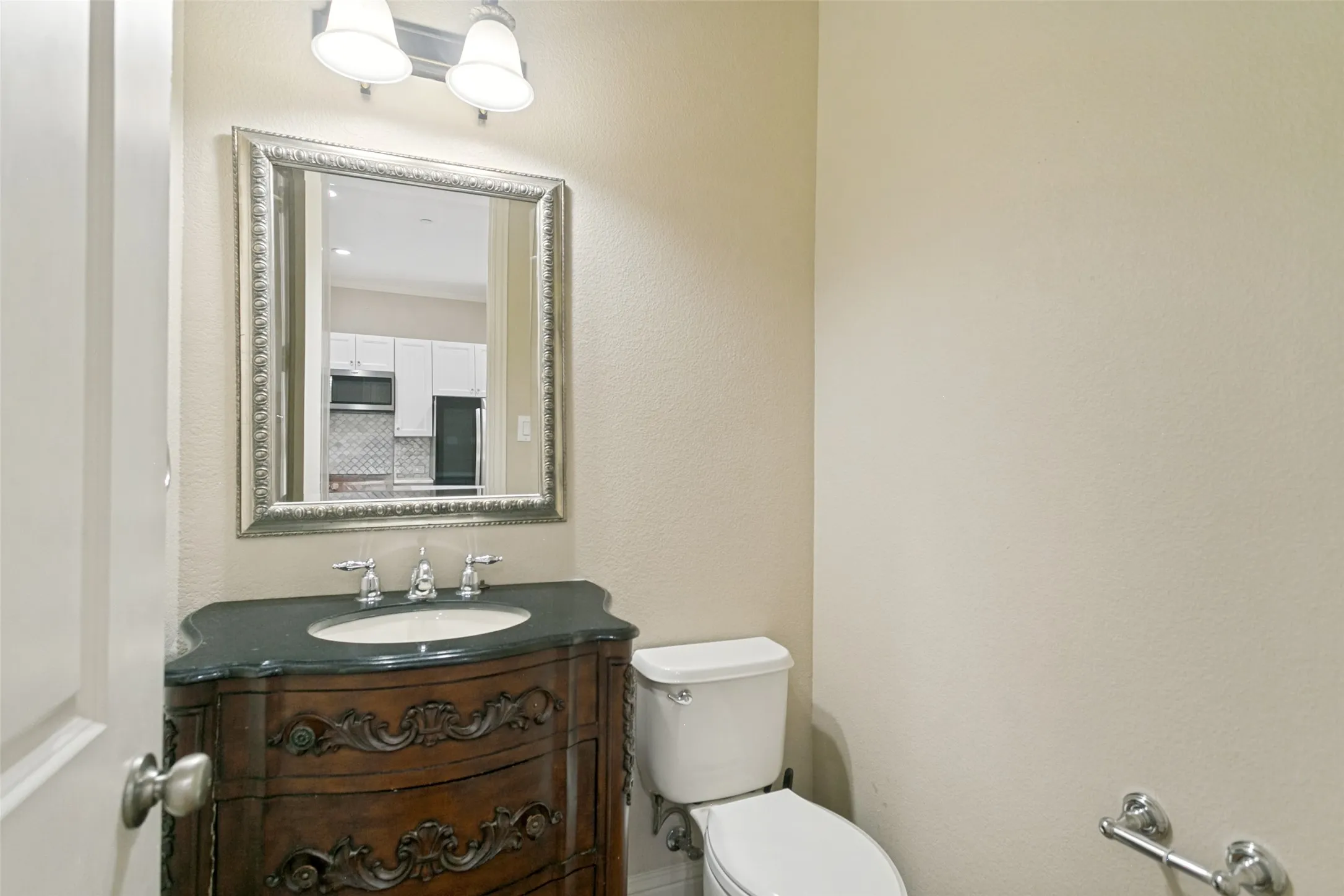 Townhouse For Sale in Collin County , 7212 Scotland Court, Plano, Texas 75024, 3 Bedroom, 4 Bathroom, 2 Garage spaces, 2,015 Sqft, built in 2005, mls#21311505, Real Estate Agent in Plano, Homes For Sale in Collin county, Homes For Sale in Plano, Realtor in Plano Texas, Real Estate Brokerage Independent Realty Texas, Luminita Cordes Realtor