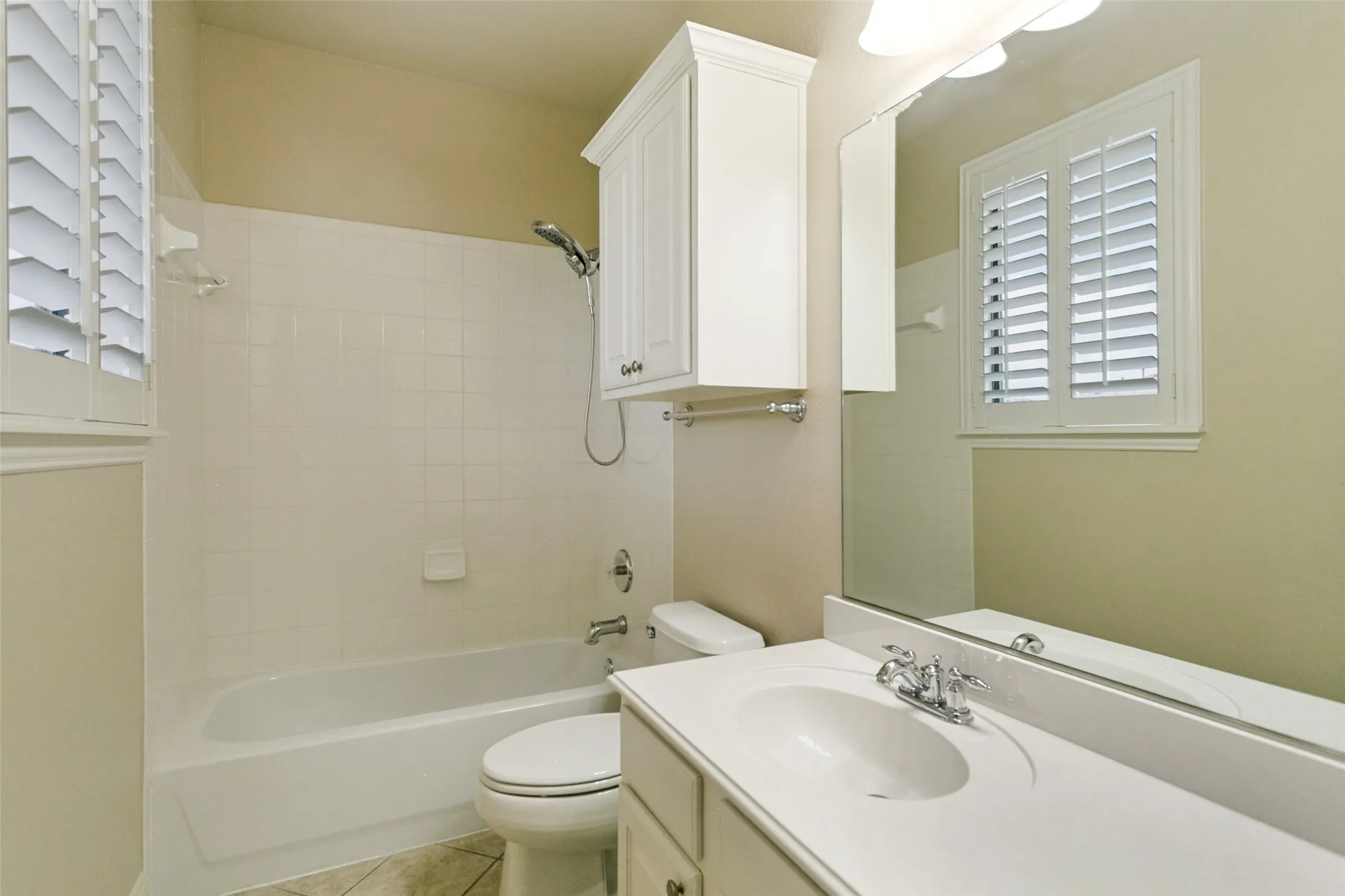 Townhouse For Sale in Collin County , 7212 Scotland Court, Plano, Texas 75024, 3 Bedroom, 4 Bathroom, 2 Garage spaces, 2,015 Sqft, built in 2005, mls#21311505, Real Estate Agent in Plano, Homes For Sale in Collin county, Homes For Sale in Plano, Realtor in Plano Texas, Real Estate Brokerage Independent Realty Texas, Luminita Cordes Realtor