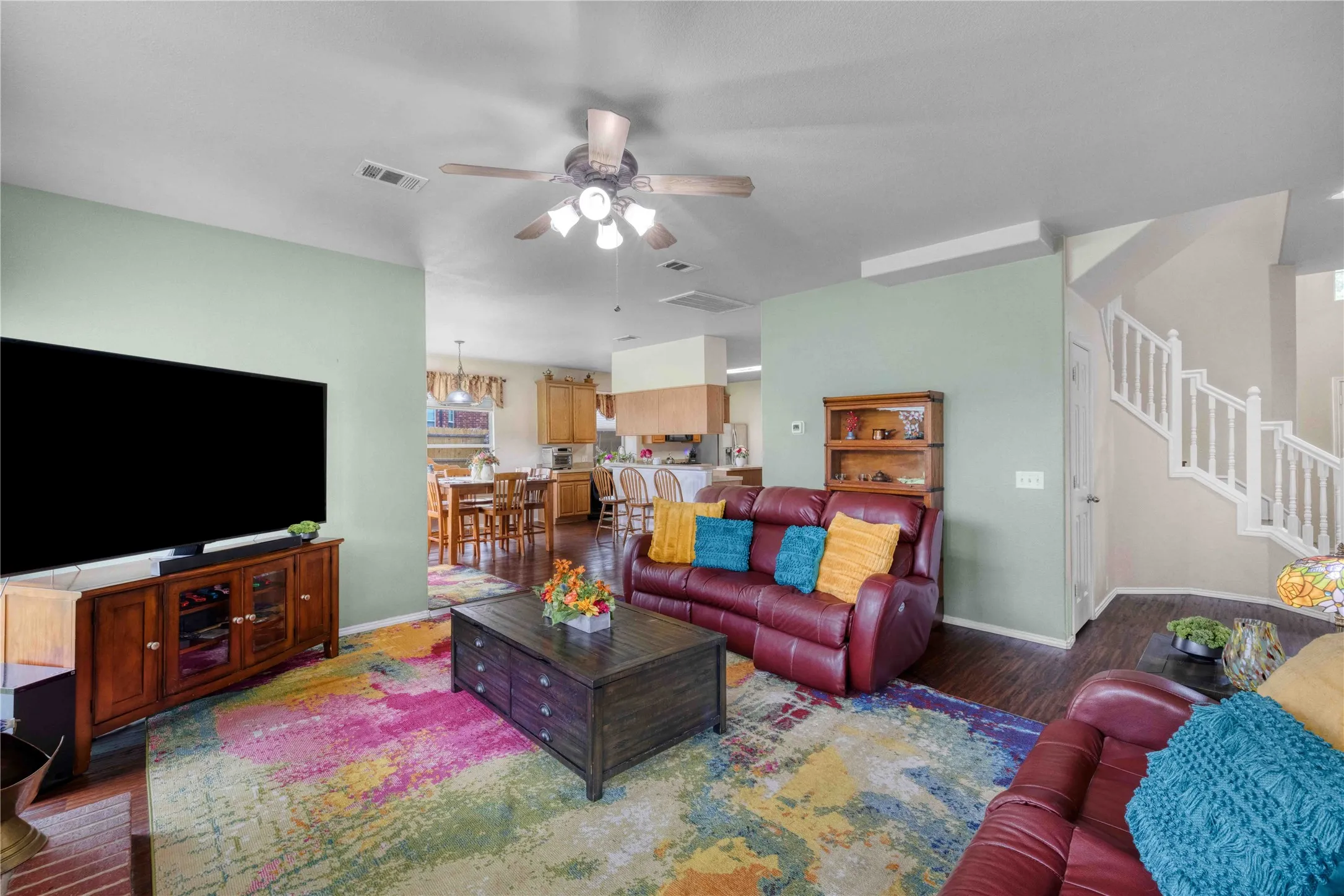 Single Family Residence For Sale in Tarrant County , 1200 Dover Heights Trail, Mansfield, Texas 76063, 5 Bedroom, 3 Bathroom, 3 Garage spaces, 3,157 Sqft, built in 2004, mls#21312728, Real Estate Agent in Mansfield, Homes For Sale in Tarrant county, Homes For Sale in Mansfield, Realtor in Mansfield Texas, Real Estate Brokerage Independent Realty Texas, Luminita Cordes Realtor