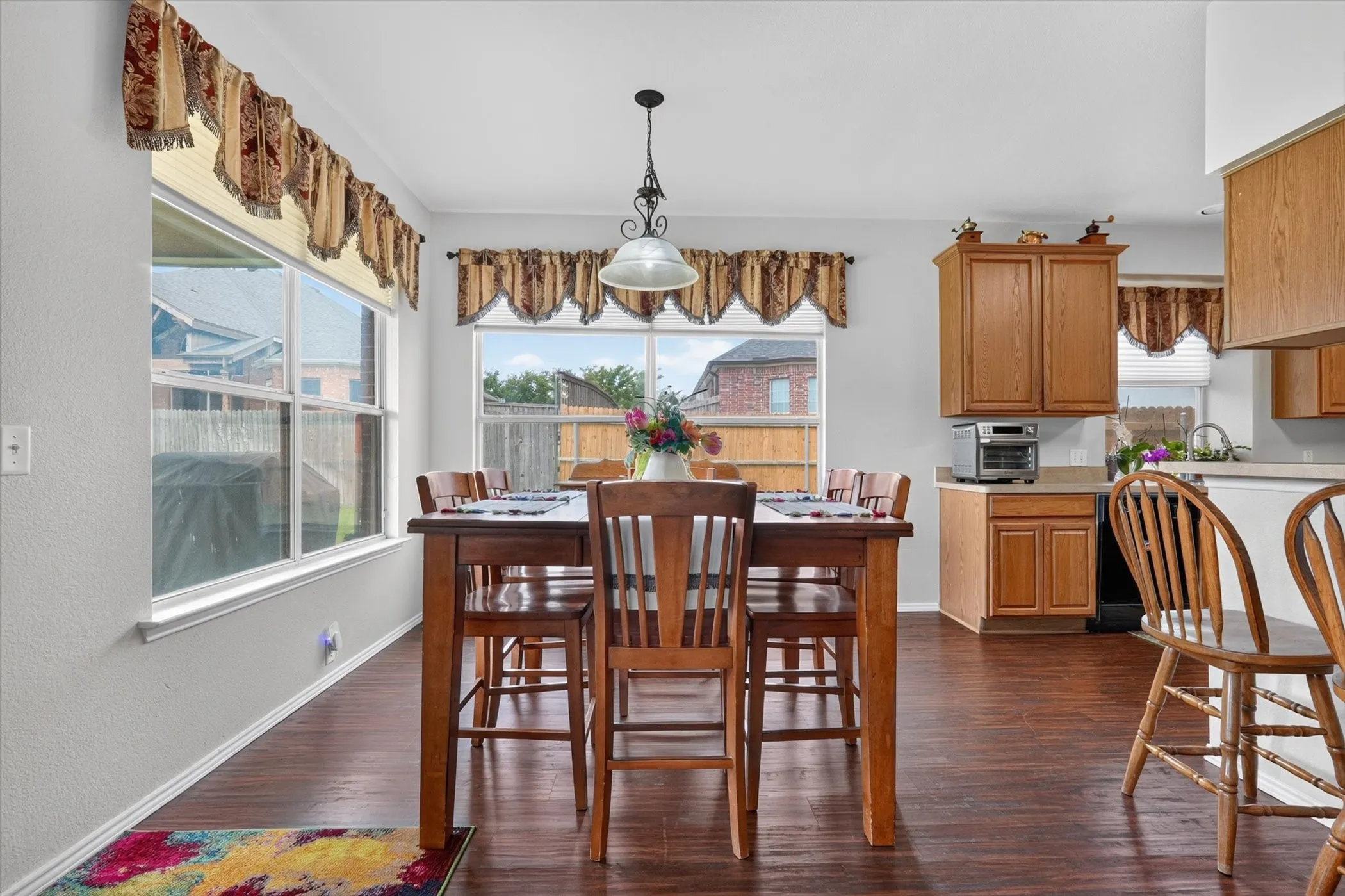 Single Family Residence For Sale in Tarrant County , 1200 Dover Heights Trail, Mansfield, Texas 76063, 5 Bedroom, 3 Bathroom, 3 Garage spaces, 3,157 Sqft, built in 2004, mls#21312728, Real Estate Agent in Mansfield, Homes For Sale in Tarrant county, Homes For Sale in Mansfield, Realtor in Mansfield Texas, Real Estate Brokerage Independent Realty Texas, Luminita Cordes Realtor