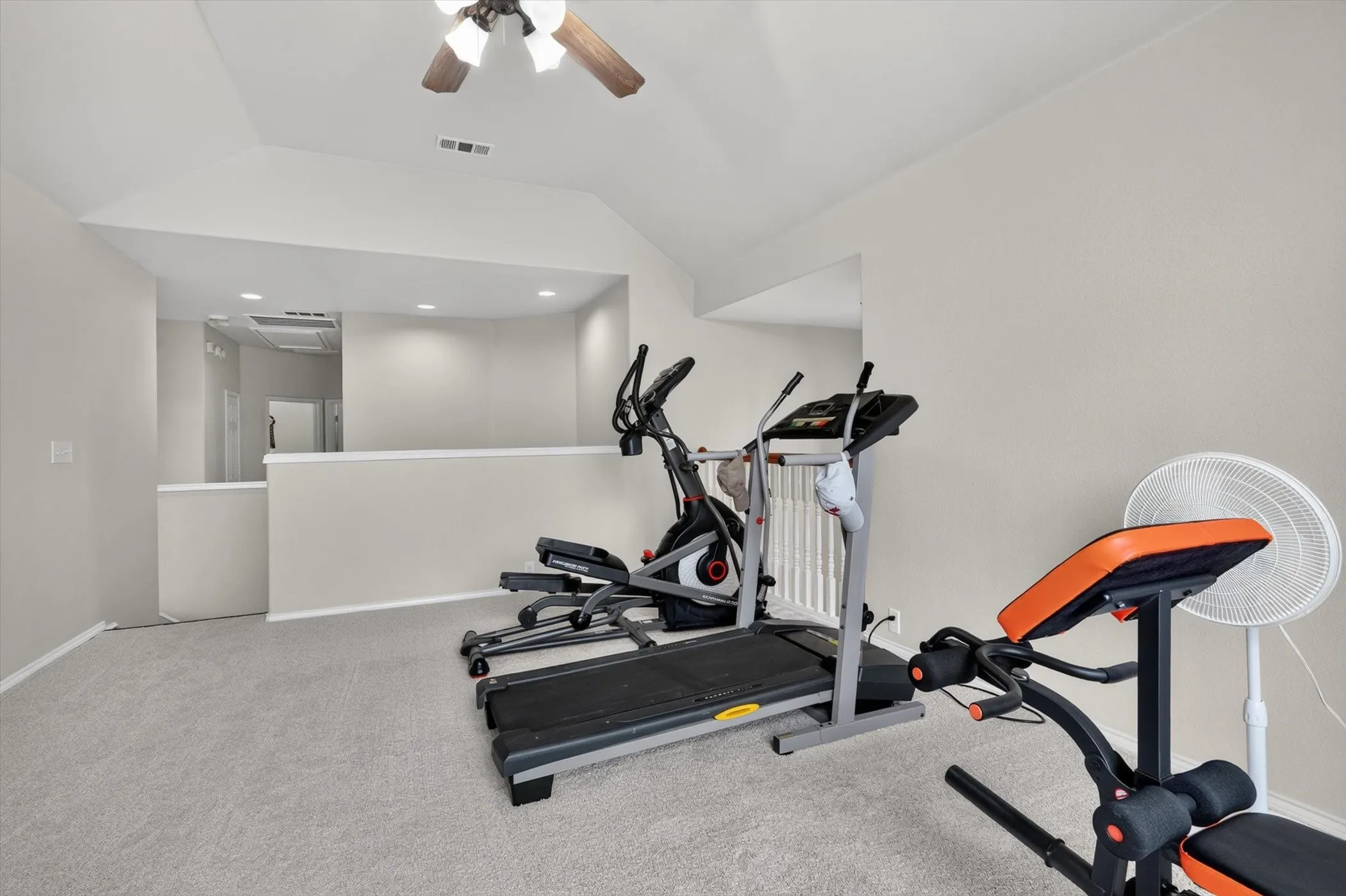 Single Family Residence For Sale in Tarrant County , 1200 Dover Heights Trail, Mansfield, Texas 76063, 5 Bedroom, 3 Bathroom, 3 Garage spaces, 3,157 Sqft, built in 2004, mls#21312728, Real Estate Agent in Mansfield, Homes For Sale in Tarrant county, Homes For Sale in Mansfield, Realtor in Mansfield Texas, Real Estate Brokerage Independent Realty Texas, Luminita Cordes Realtor