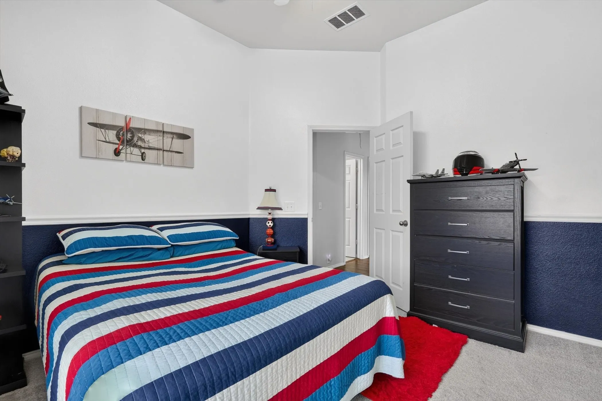 Single Family Residence For Sale in Tarrant County , 1200 Dover Heights Trail, Mansfield, Texas 76063, 5 Bedroom, 3 Bathroom, 3 Garage spaces, 3,157 Sqft, built in 2004, mls#21312728, Real Estate Agent in Mansfield, Homes For Sale in Tarrant county, Homes For Sale in Mansfield, Realtor in Mansfield Texas, Real Estate Brokerage Independent Realty Texas, Luminita Cordes Realtor