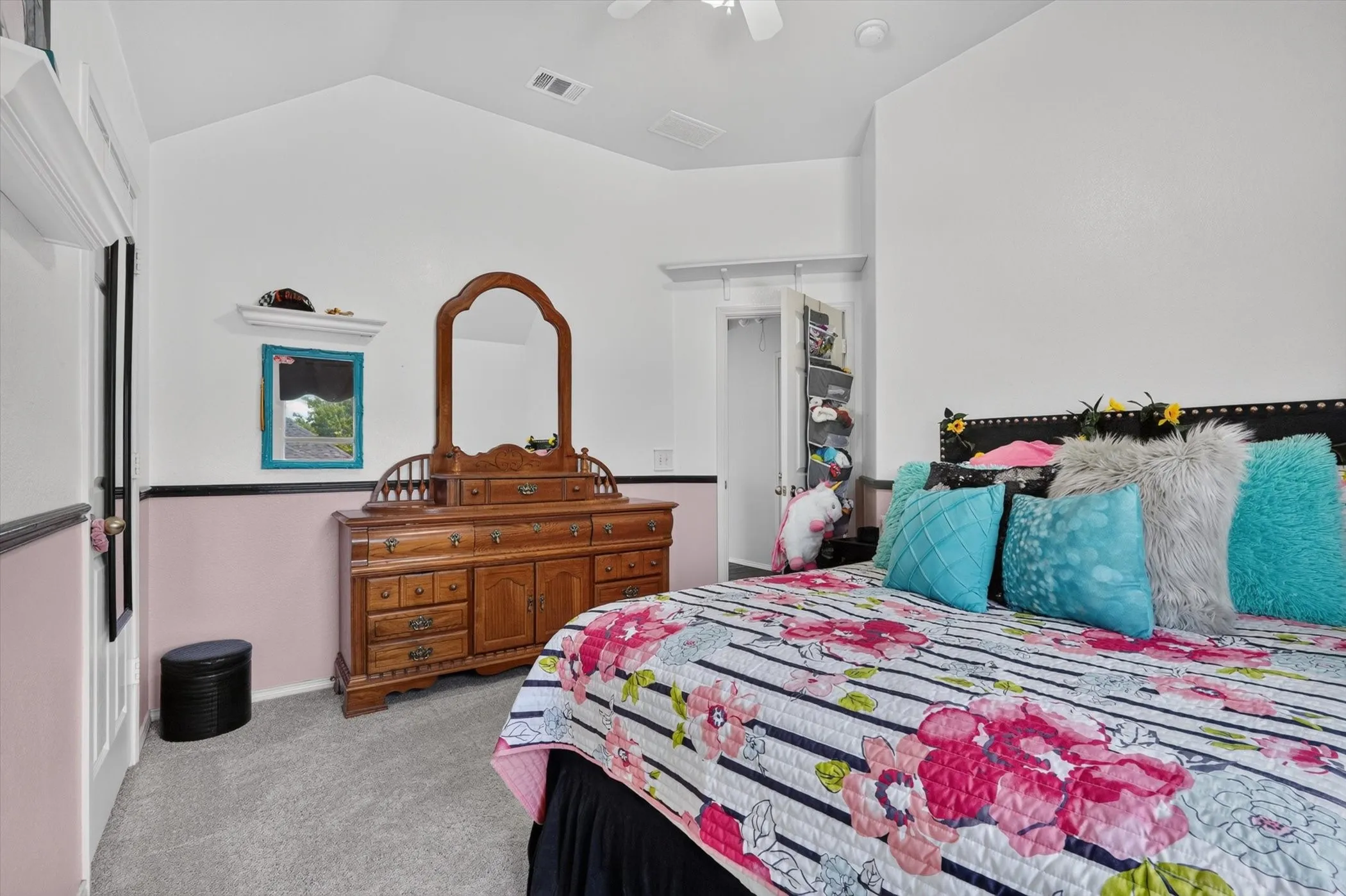 Single Family Residence For Sale in Tarrant County , 1200 Dover Heights Trail, Mansfield, Texas 76063, 5 Bedroom, 3 Bathroom, 3 Garage spaces, 3,157 Sqft, built in 2004, mls#21312728, Real Estate Agent in Mansfield, Homes For Sale in Tarrant county, Homes For Sale in Mansfield, Realtor in Mansfield Texas, Real Estate Brokerage Independent Realty Texas, Luminita Cordes Realtor