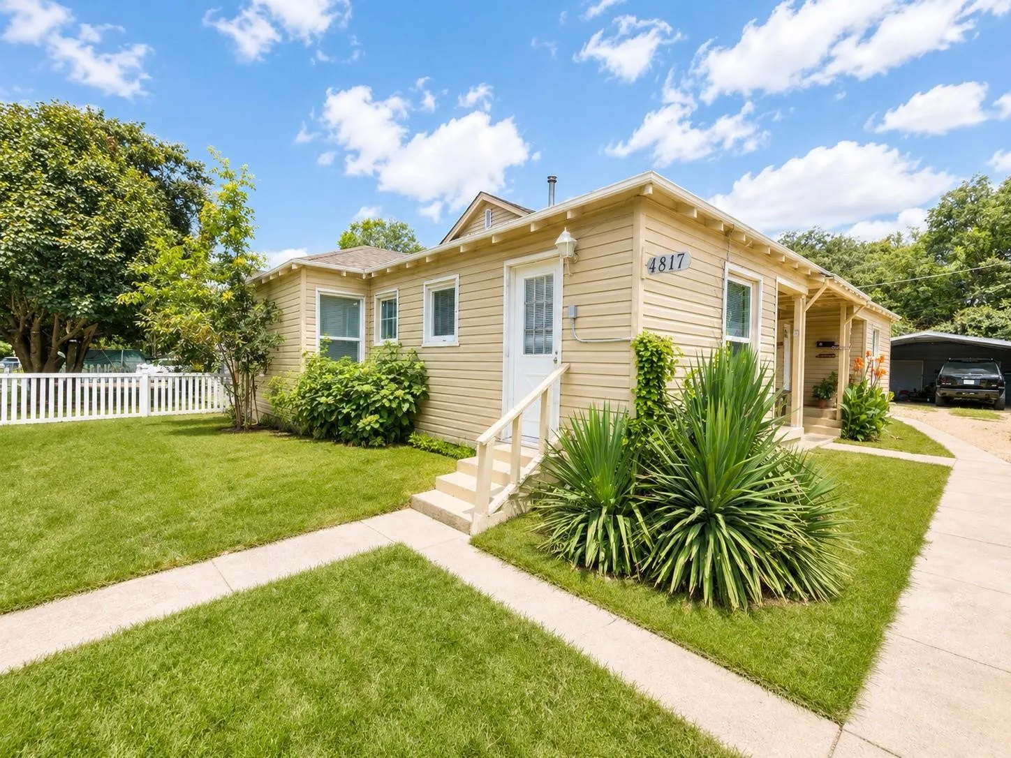 Duplex For Sale in Tarrant County , 1817-1819 Brittain Street, Fort Worth, Texas 76111, 4 Bedrooms, 2 Bathrooms, Garage spaces, 0 Sqft, built in 1947, Price $279,900, mls#21313173, Real Estate Agent in Fort Worth, Homes For Sale in Tarrant county, Homes For Sale in Fort Worth, Realtor in Fort Worth Texas, Real Estate Brokerage Independent Realty Texas, Luminita Cordes Realtor