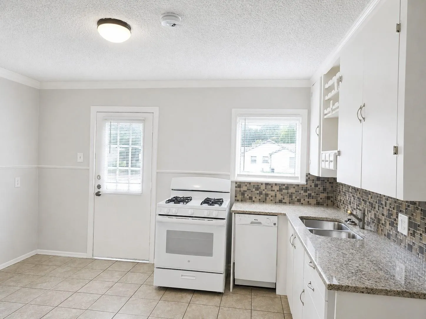 Duplex For Sale in Tarrant County , 1817-1819 Brittain Street, Fort Worth, Texas 76111, 4 Bedrooms, 2 Bathrooms, Garage spaces, 0 Sqft, built in 1947, Price $279,900, mls#21313173, Real Estate Agent in Fort Worth, Homes For Sale in Tarrant county, Homes For Sale in Fort Worth, Realtor in Fort Worth Texas, Real Estate Brokerage Independent Realty Texas, Luminita Cordes Realtor