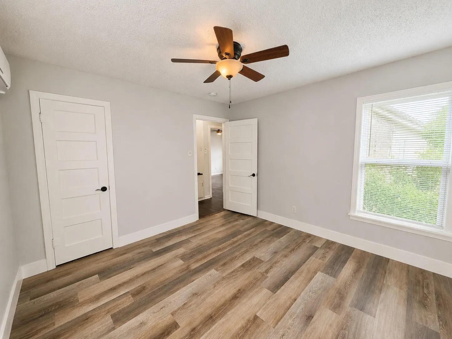 Duplex For Sale in Tarrant County , 1817-1819 Brittain Street, Fort Worth, Texas 76111, 4 Bedrooms, 2 Bathrooms, Garage spaces, 0 Sqft, built in 1947, Price $279,900, mls#21313173, Real Estate Agent in Fort Worth, Homes For Sale in Tarrant county, Homes For Sale in Fort Worth, Realtor in Fort Worth Texas, Real Estate Brokerage Independent Realty Texas, Luminita Cordes Realtor