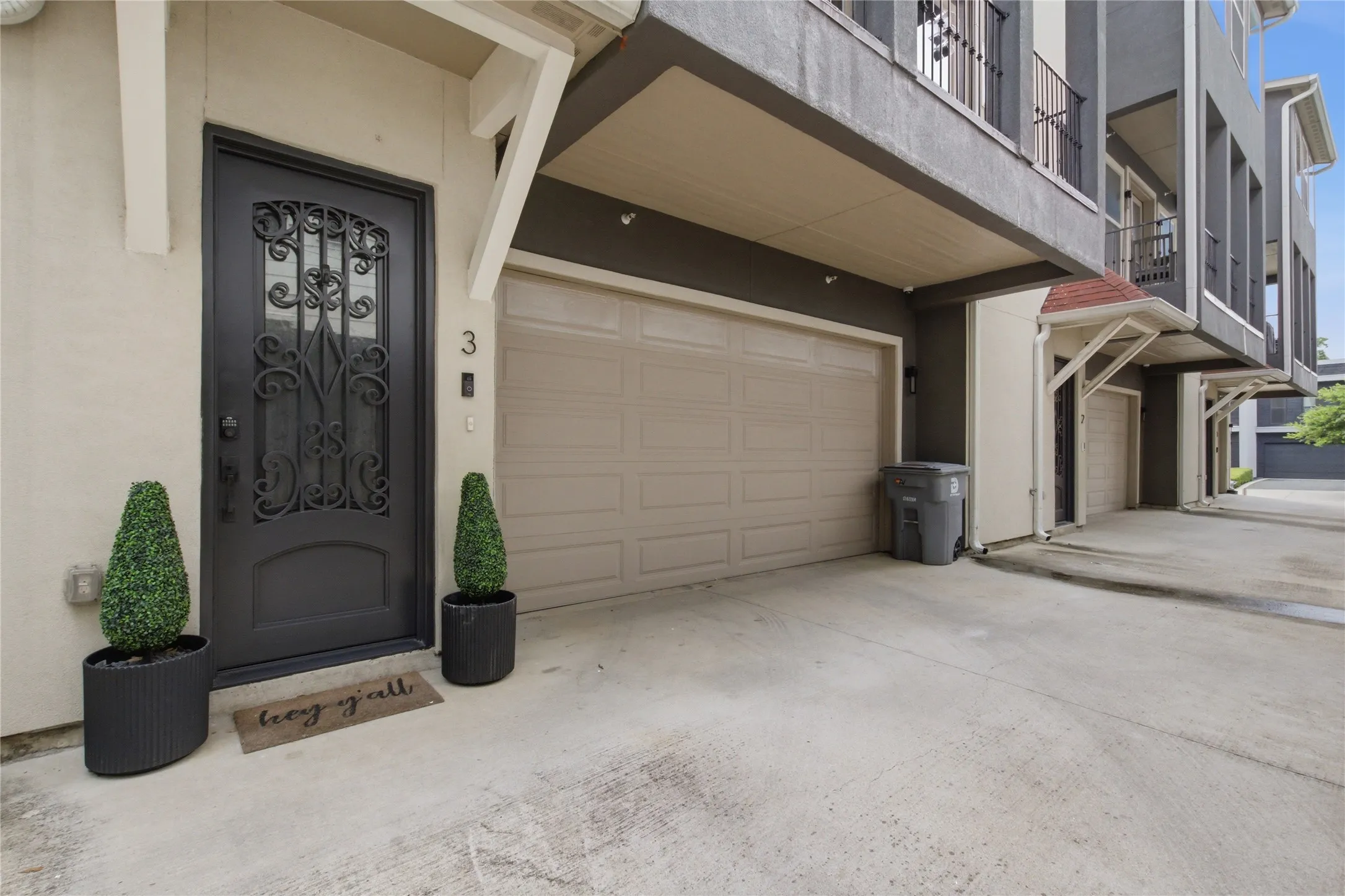 Townhouse For Sale in Dallas County , 1844 Euclid Avenue 3, Dallas, Texas 75206, 3 Bedroom, 4 Bathroom, 2 Garage spaces, 2,184 Sqft, built in 2015, mls#21263184, Real Estate Agent in Dallas, Homes For Sale in Dallas county, Homes For Sale in Dallas, Realtor in Dallas Texas, Real Estate Brokerage Independent Realty Texas, Luminita Cordes Realtor