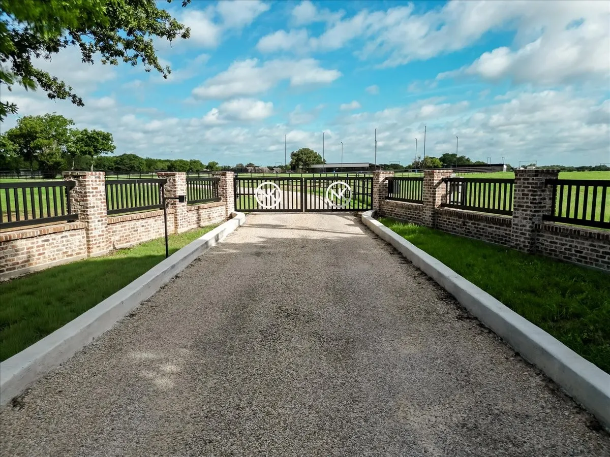 Farm For Sale in Parker County , 1340 Lacy Drive, Lipan, Texas 76462, 5 Bedroom, 5 Bathroom, 2 Garage spaces, 4,400 Sqft, built in 2019, mls#21310133, Real Estate Agent in Lipan, Homes For Sale in Parker county, Homes For Sale in Lipan, Realtor in Lipan Texas, Real Estate Brokerage Independent Realty Texas, Luminita Cordes Realtor
