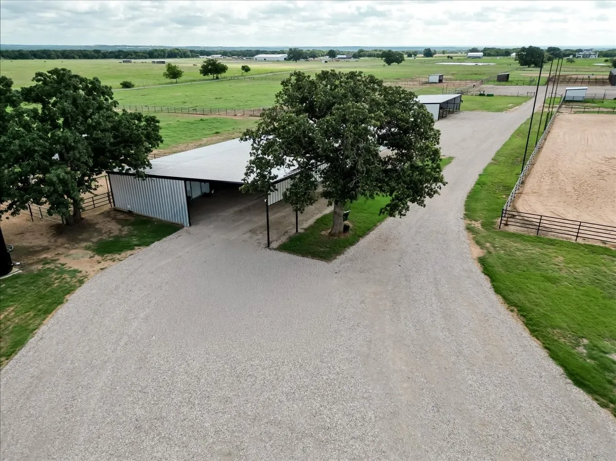 Farm For Sale in Parker County , 1340 Lacy Drive, Lipan, Texas 76462, 5 Bedroom, 5 Bathroom, 2 Garage spaces, 4,400 Sqft, built in 2019, mls#21310133, Real Estate Agent in Lipan, Homes For Sale in Parker county, Homes For Sale in Lipan, Realtor in Lipan Texas, Real Estate Brokerage Independent Realty Texas, Luminita Cordes Realtor