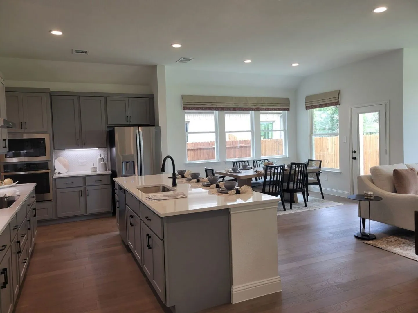 5224 kitchen1