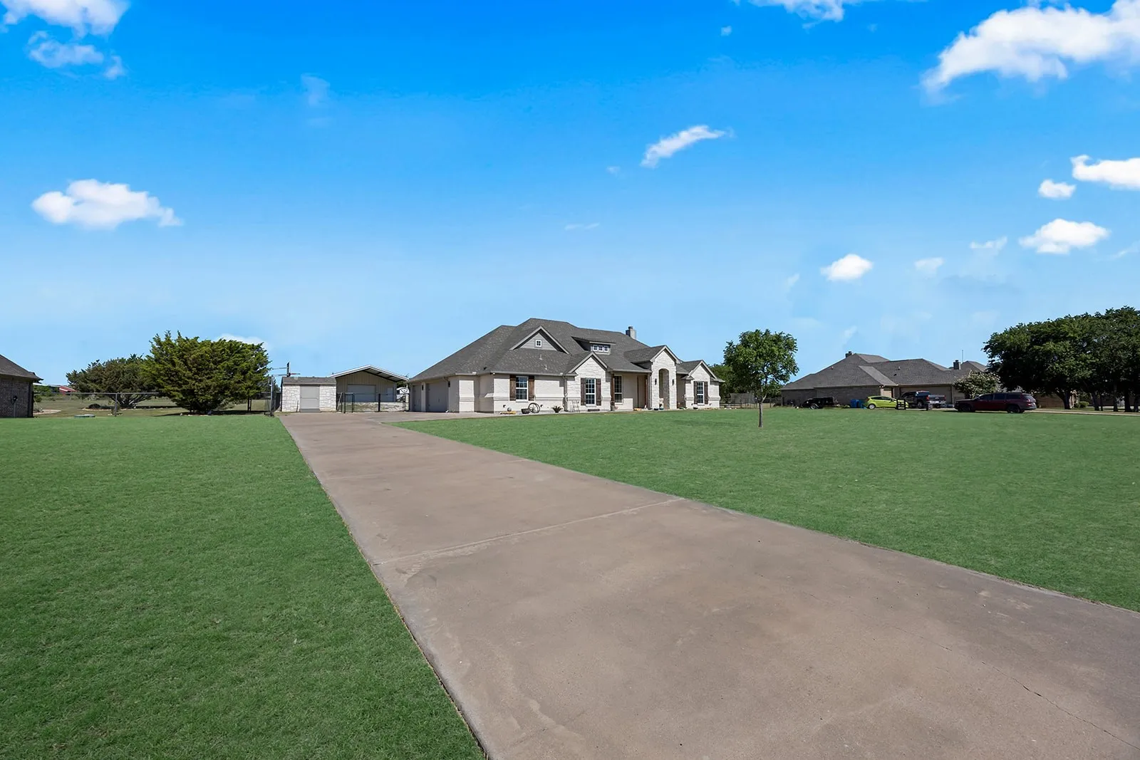 Single Family Residence For Sale in Johnson County , 120 Lone Star Way, Godley, Texas 76044, 4 Bedroom, 3 Bathroom, 3 Garage spaces, 2,238 Sqft, built in 2017, mls#21312073, Real Estate Agent in Godley, Homes For Sale in Johnson county, Homes For Sale in Godley, Realtor in Godley Texas, Real Estate Brokerage Independent Realty Texas, Luminita Cordes Realtor
