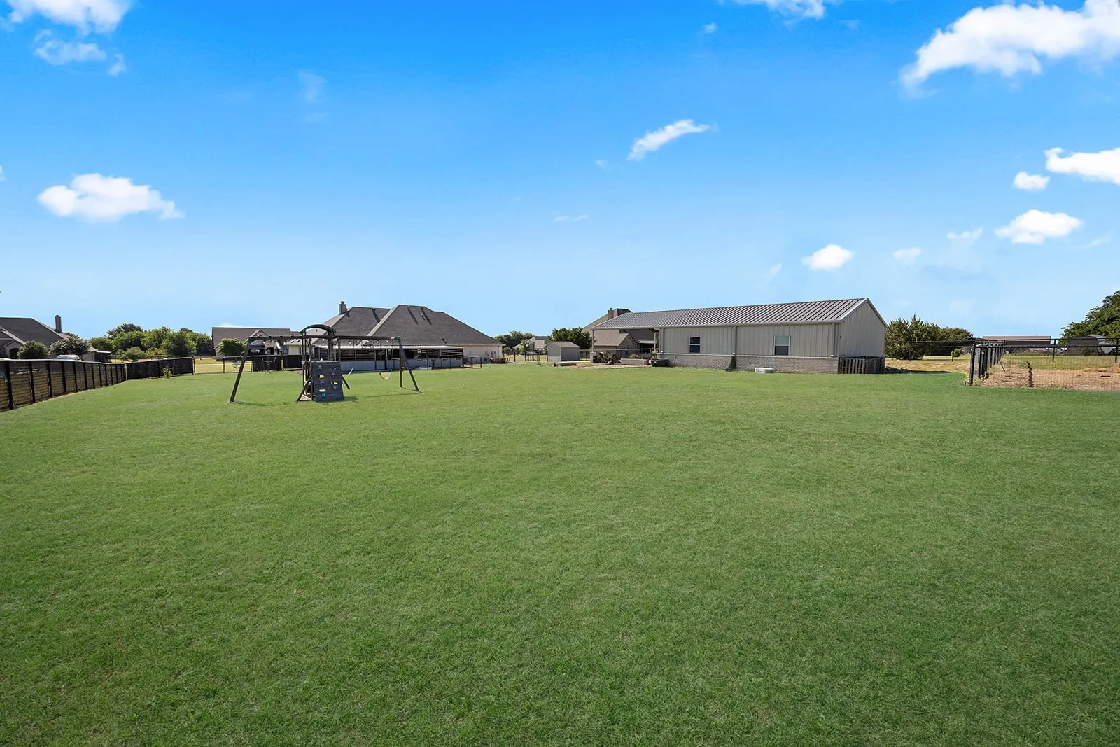 Single Family Residence For Sale in Johnson County , 120 Lone Star Way, Godley, Texas 76044, 4 Bedroom, 3 Bathroom, 3 Garage spaces, 2,238 Sqft, built in 2017, mls#21312073, Real Estate Agent in Godley, Homes For Sale in Johnson county, Homes For Sale in Godley, Realtor in Godley Texas, Real Estate Brokerage Independent Realty Texas, Luminita Cordes Realtor