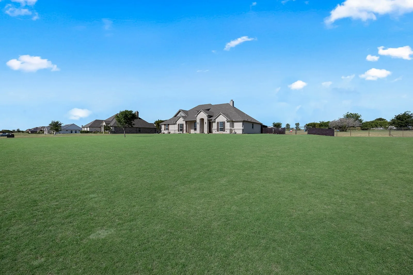 Single Family Residence For Sale in Johnson County , 120 Lone Star Way, Godley, Texas 76044, 4 Bedroom, 3 Bathroom, 3 Garage spaces, 2,238 Sqft, built in 2017, mls#21312073, Real Estate Agent in Godley, Homes For Sale in Johnson county, Homes For Sale in Godley, Realtor in Godley Texas, Real Estate Brokerage Independent Realty Texas, Luminita Cordes Realtor