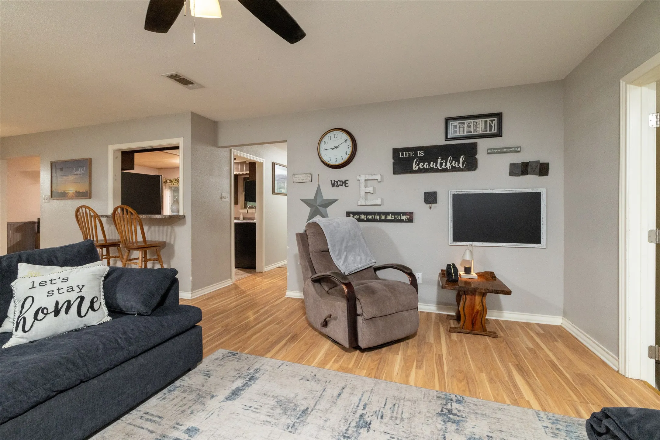 Single Family Residence For Sale in Parker County , 116 La Estada Drive, Weatherford, Texas 76088, 4 Bedroom, 3 Bathroom, Garage spaces, 1,901 Sqft, built in 1978, mls#21280994, Real Estate Agent in Weatherford, Homes For Sale in Parker county, Homes For Sale in Weatherford, Realtor in Weatherford Texas, Real Estate Brokerage Independent Realty Texas, Luminita Cordes Realtor