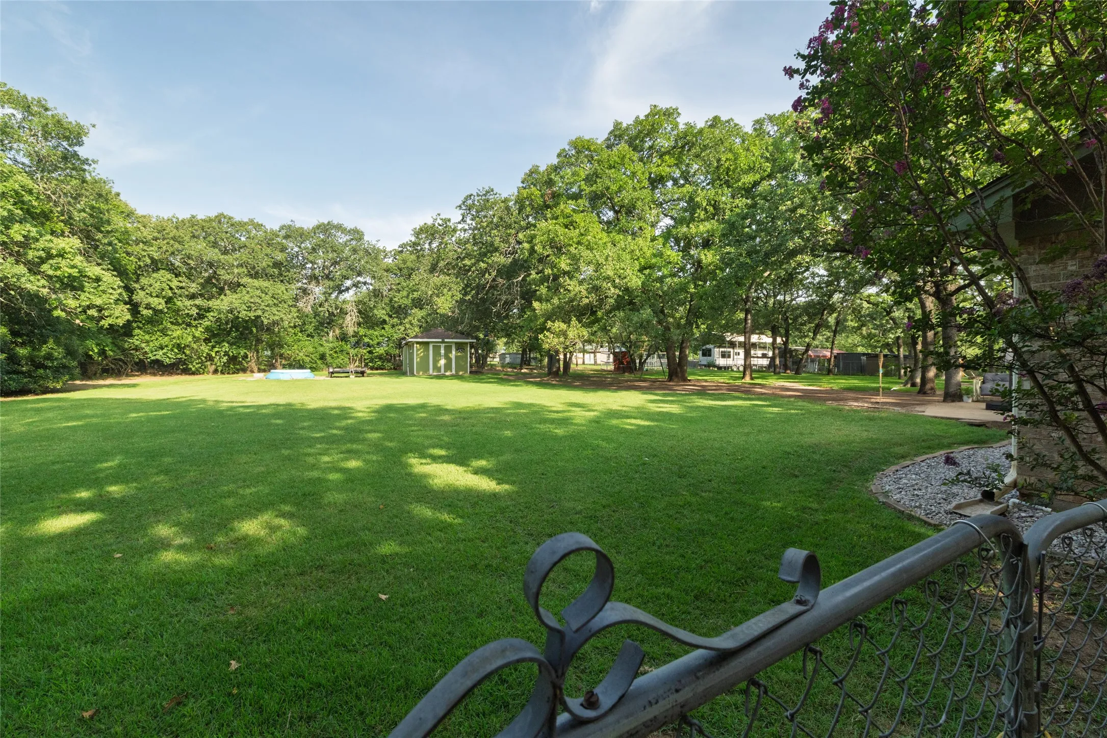 Single Family Residence For Sale in Parker County , 116 La Estada Drive, Weatherford, Texas 76088, 4 Bedroom, 3 Bathroom, Garage spaces, 1,901 Sqft, built in 1978, mls#21280994, Real Estate Agent in Weatherford, Homes For Sale in Parker county, Homes For Sale in Weatherford, Realtor in Weatherford Texas, Real Estate Brokerage Independent Realty Texas, Luminita Cordes Realtor