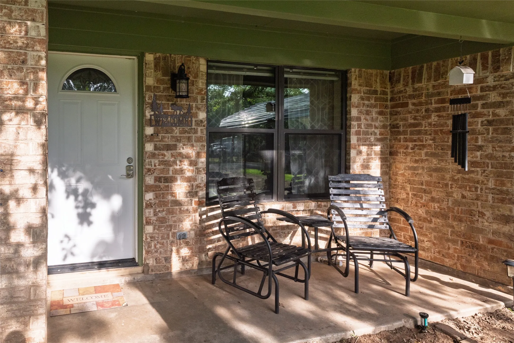 Single Family Residence For Sale in Parker County , 116 La Estada Drive, Weatherford, Texas 76088, 4 Bedroom, 3 Bathroom, Garage spaces, 1,901 Sqft, built in 1978, mls#21280994, Real Estate Agent in Weatherford, Homes For Sale in Parker county, Homes For Sale in Weatherford, Realtor in Weatherford Texas, Real Estate Brokerage Independent Realty Texas, Luminita Cordes Realtor