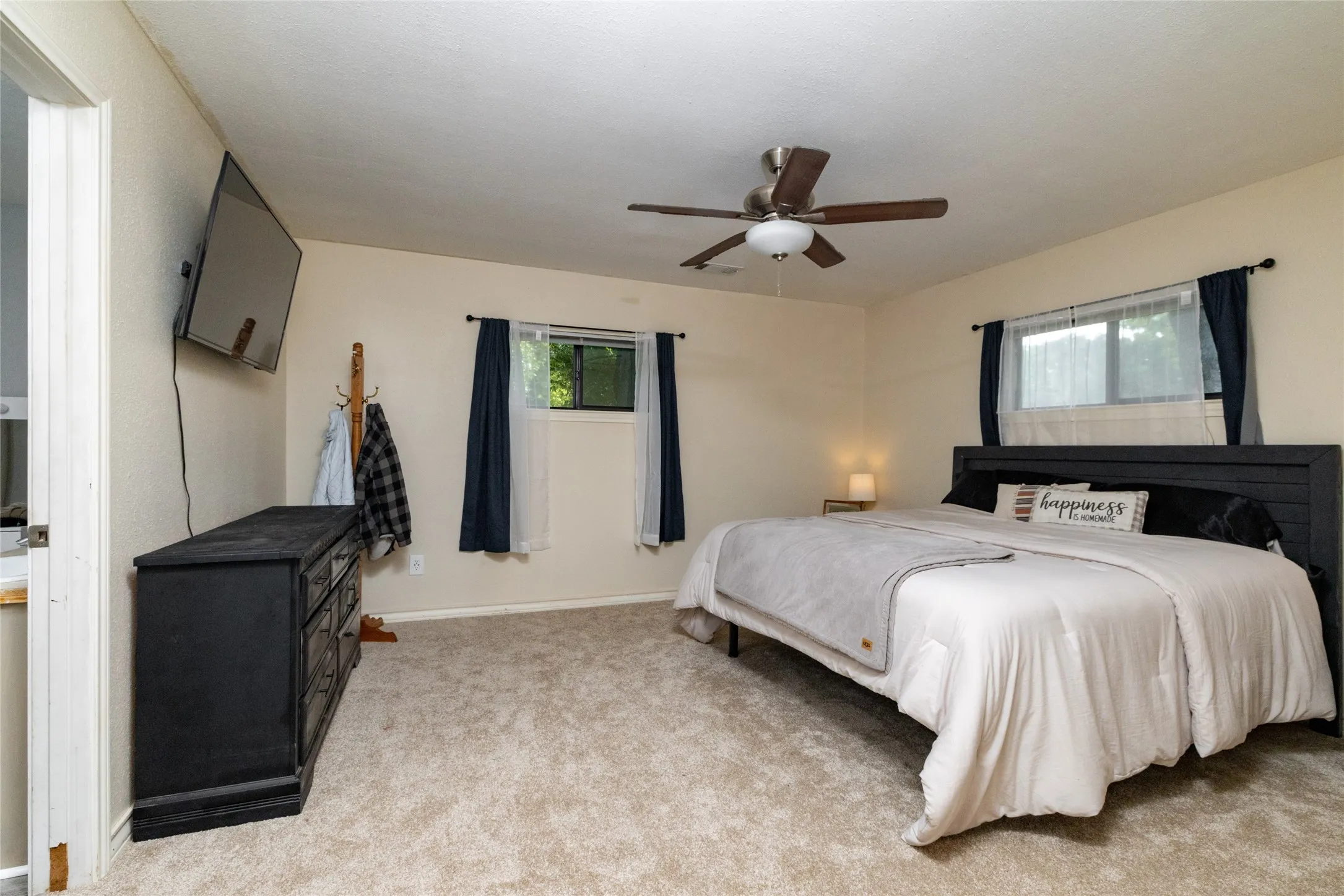 Single Family Residence For Sale in Parker County , 116 La Estada Drive, Weatherford, Texas 76088, 4 Bedroom, 3 Bathroom, Garage spaces, 1,901 Sqft, built in 1978, mls#21280994, Real Estate Agent in Weatherford, Homes For Sale in Parker county, Homes For Sale in Weatherford, Realtor in Weatherford Texas, Real Estate Brokerage Independent Realty Texas, Luminita Cordes Realtor