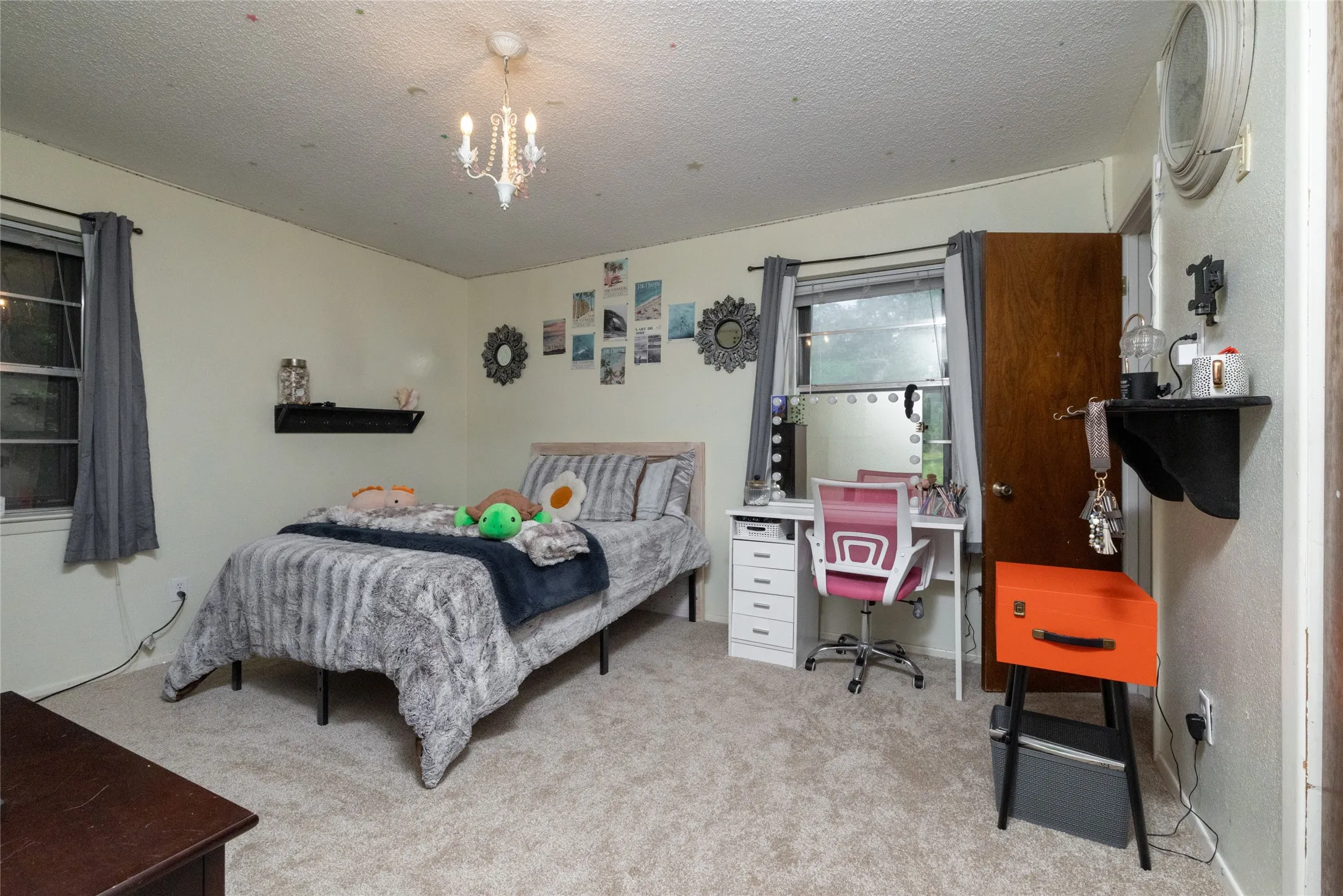 Single Family Residence For Sale in Parker County , 116 La Estada Drive, Weatherford, Texas 76088, 4 Bedroom, 3 Bathroom, Garage spaces, 1,901 Sqft, built in 1978, mls#21280994, Real Estate Agent in Weatherford, Homes For Sale in Parker county, Homes For Sale in Weatherford, Realtor in Weatherford Texas, Real Estate Brokerage Independent Realty Texas, Luminita Cordes Realtor