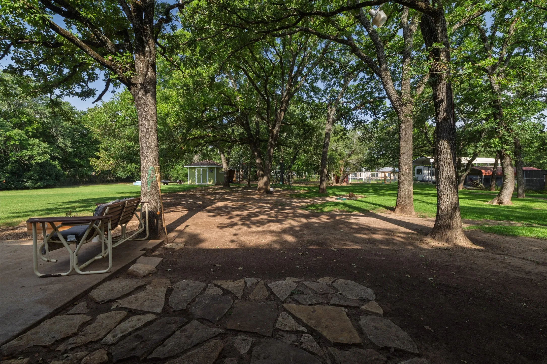 Single Family Residence For Sale in Parker County , 116 La Estada Drive, Weatherford, Texas 76088, 4 Bedroom, 3 Bathroom, Garage spaces, 1,901 Sqft, built in 1978, mls#21280994, Real Estate Agent in Weatherford, Homes For Sale in Parker county, Homes For Sale in Weatherford, Realtor in Weatherford Texas, Real Estate Brokerage Independent Realty Texas, Luminita Cordes Realtor