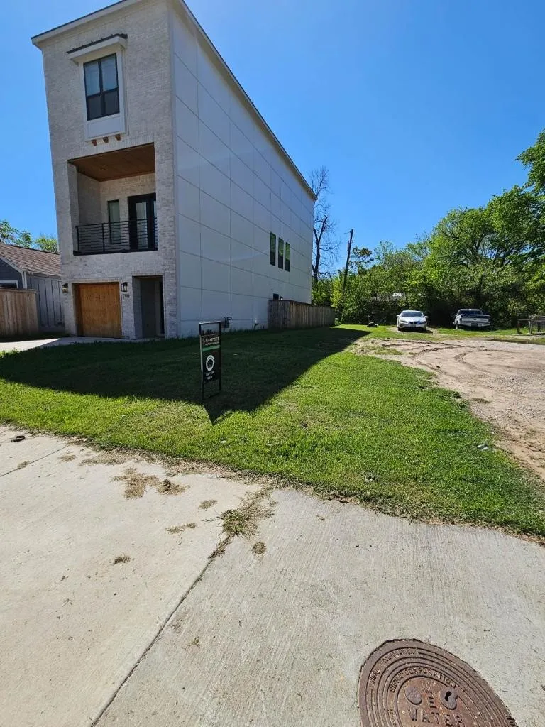 Unimproved Land For Sale in Dallas County , 910 Muncie Avenue, Dallas, Texas 75212, 0, 0, Garage spaces, 0 Sqft, built in 0, Price $150,000, mls#21313388, Real Estate Agent in Dallas, Homes For Sale in Dallas county, Homes For Sale in Dallas, Realtor in Dallas Texas, Real Estate Brokerage Independent Realty Texas, Luminita Cordes Realtor