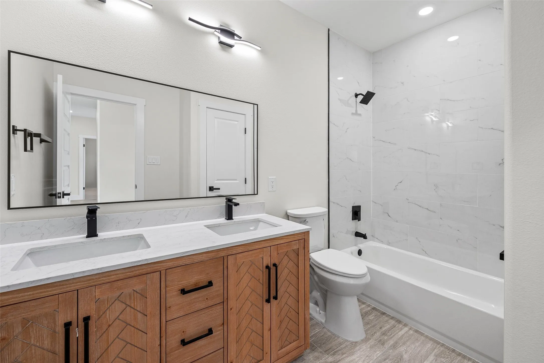 Single Family Residence For Sale in Hood County , 2714 Steepleridge Circle, Granbury, Texas 76048, 4 Bedroom, 2 Bathroom, 2 Garage spaces, 1,679 Sqft, built in 2026, mls#21312019, Real Estate Agent in Granbury, Homes For Sale in Hood county, Homes For Sale in Granbury, Realtor in Granbury Texas, Real Estate Brokerage Independent Realty Texas, Luminita Cordes Realtor