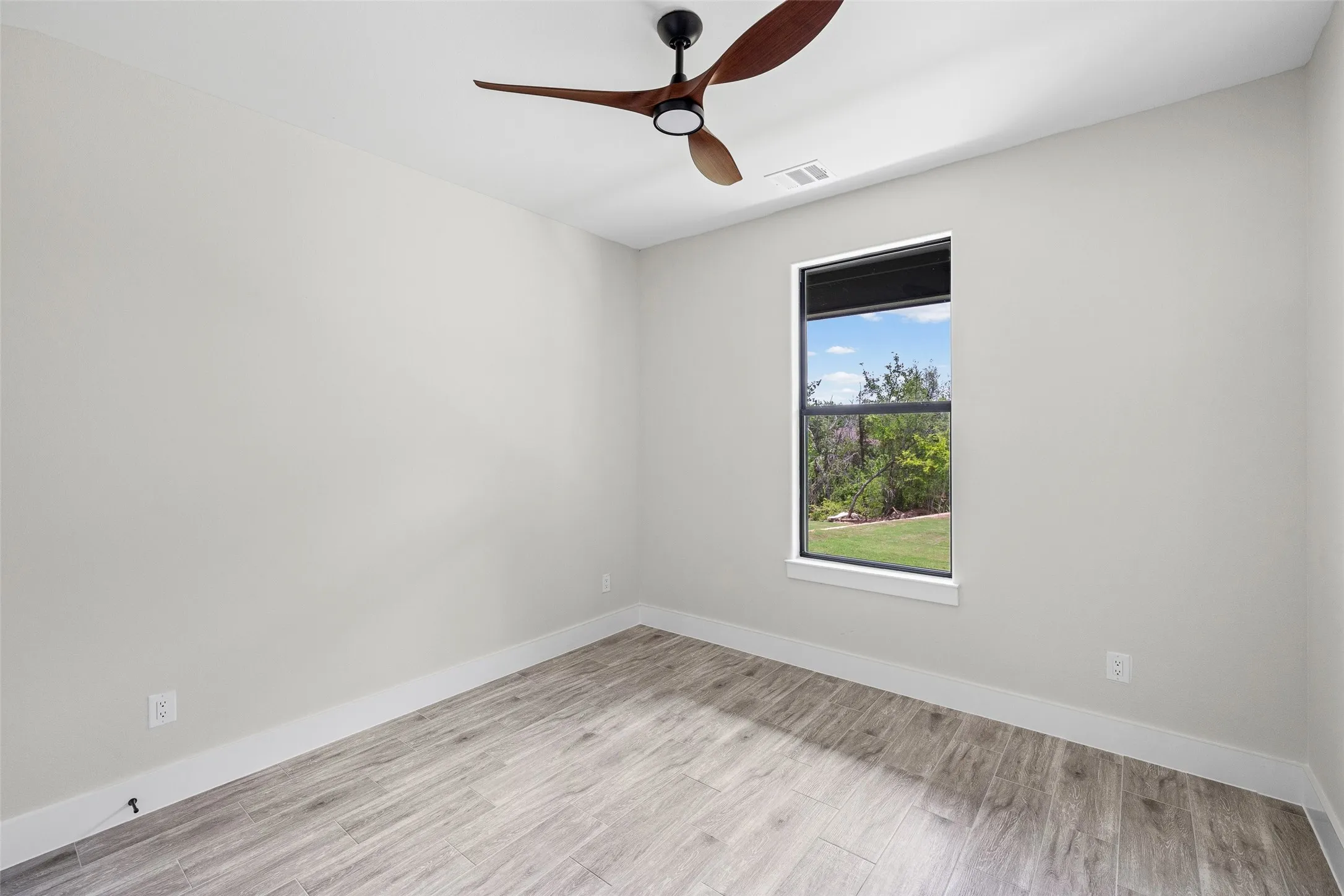 Single Family Residence For Sale in Hood County , 2714 Steepleridge Circle, Granbury, Texas 76048, 4 Bedroom, 2 Bathroom, 2 Garage spaces, 1,679 Sqft, built in 2026, mls#21312019, Real Estate Agent in Granbury, Homes For Sale in Hood county, Homes For Sale in Granbury, Realtor in Granbury Texas, Real Estate Brokerage Independent Realty Texas, Luminita Cordes Realtor
