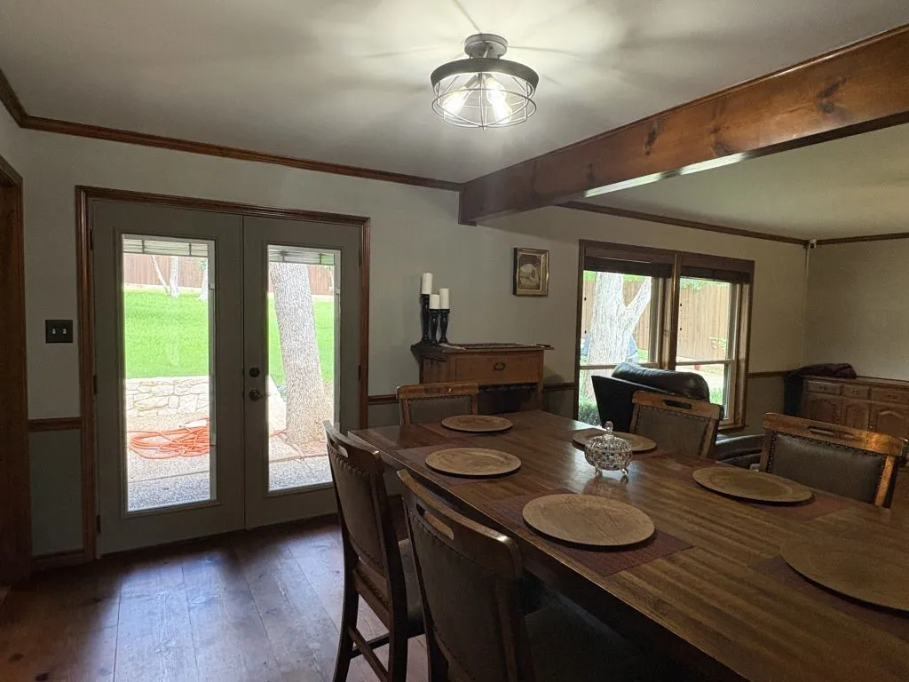 Single Family Residence For Sale in Tarrant County , 1212 Vera Lane, Kennedale, Texas 76060, 3 Bedroom, 3 Bathroom, Garage spaces, 1,719 Sqft, built in 1983, mls#21313384, Real Estate Agent in Kennedale, Homes For Sale in Tarrant county, Homes For Sale in Kennedale, Realtor in Kennedale Texas, Real Estate Brokerage Independent Realty Texas, Luminita Cordes Realtor