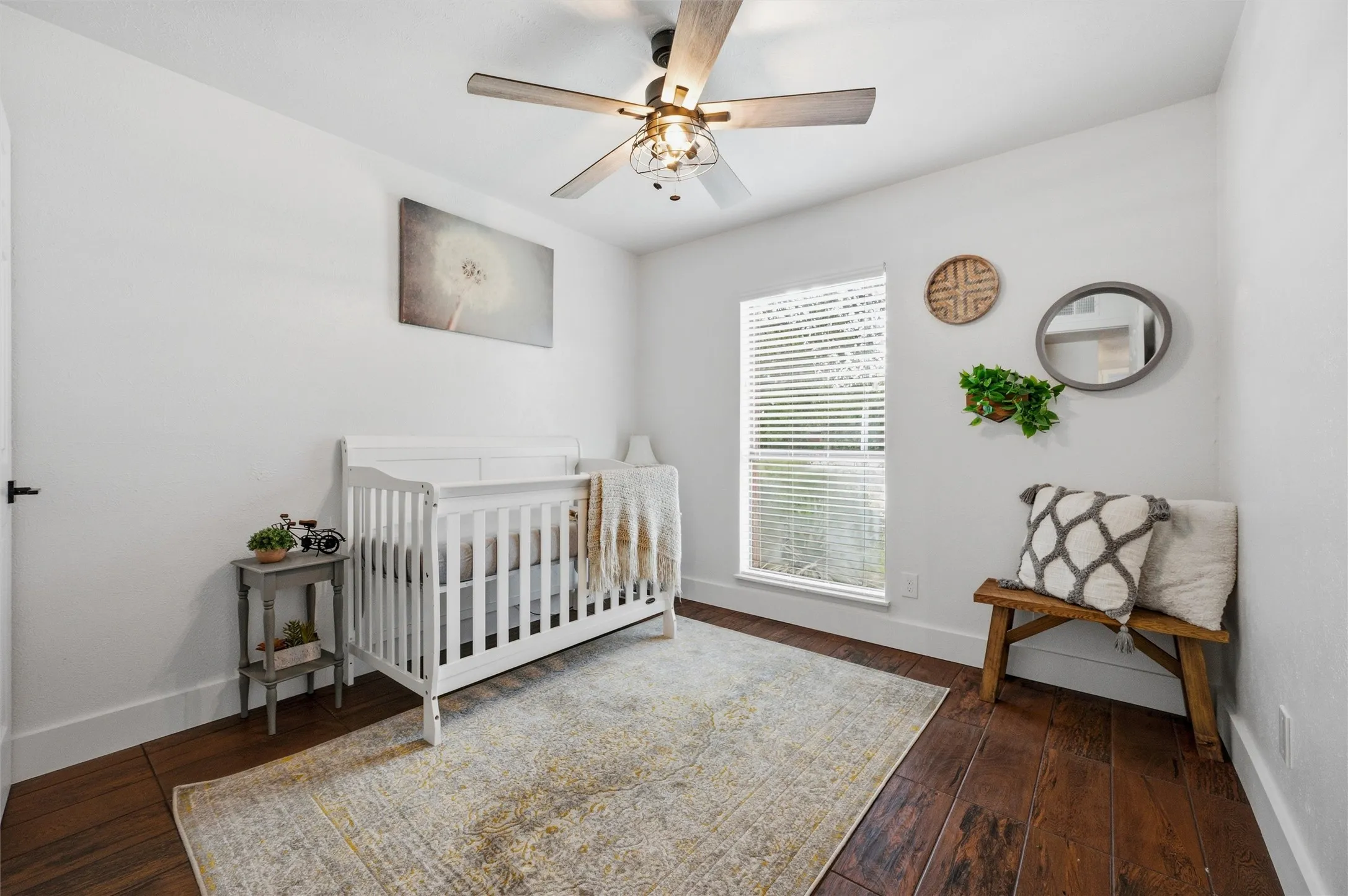 Single Family Residence For Sale in Dallas County , 408 Shadowcrest Lane, Coppell, Texas 75019, 4 Bedroom, 2 Bathroom, Garage spaces, 1,823 Sqft, built in 1979, mls#21312549, Real Estate Agent in Coppell, Homes For Sale in Dallas county, Homes For Sale in Coppell, Realtor in Coppell Texas, Real Estate Brokerage Independent Realty Texas, Luminita Cordes Realtor