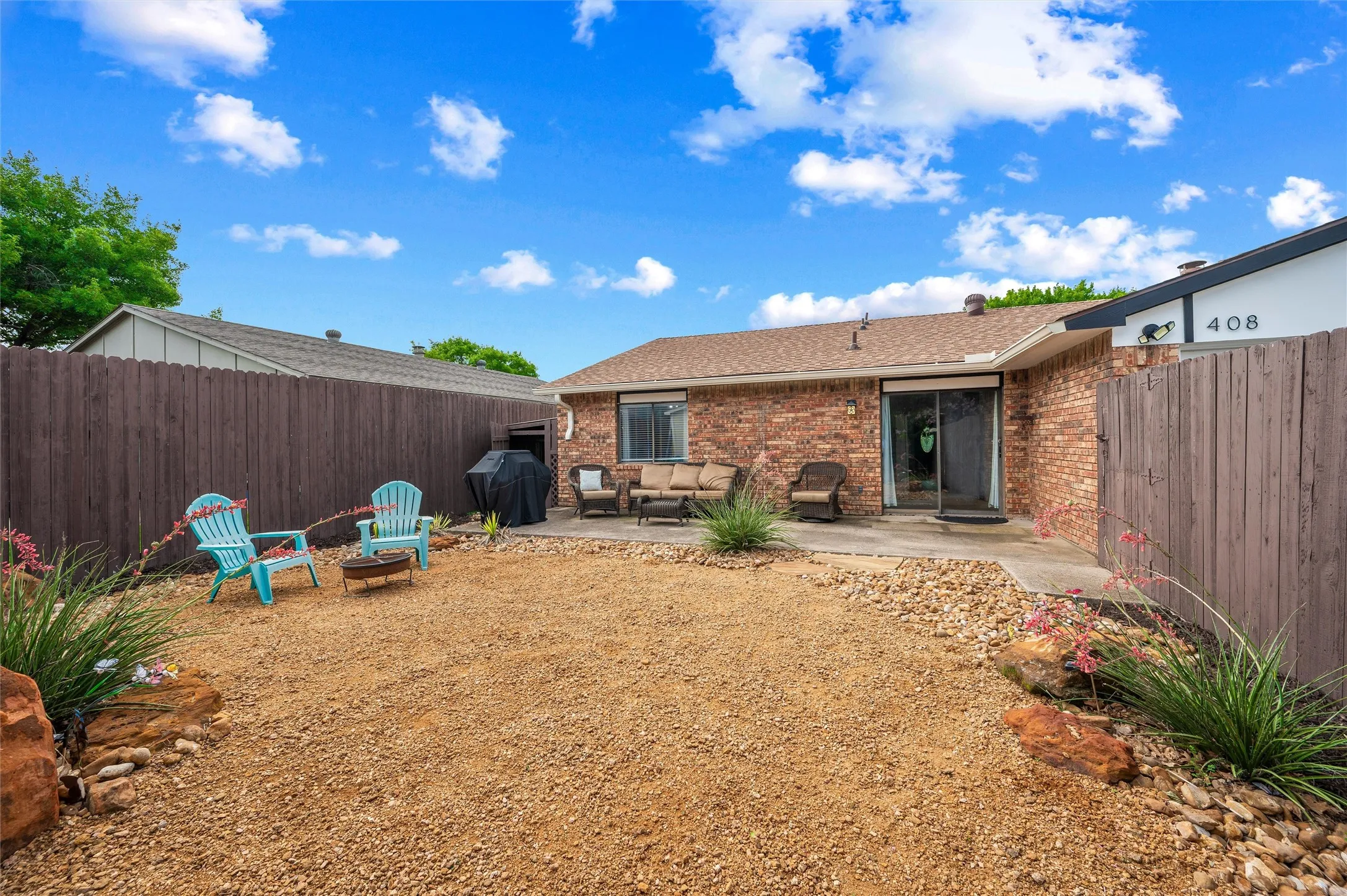 Single Family Residence For Sale in Dallas County , 408 Shadowcrest Lane, Coppell, Texas 75019, 4 Bedroom, 2 Bathroom, Garage spaces, 1,823 Sqft, built in 1979, mls#21312549, Real Estate Agent in Coppell, Homes For Sale in Dallas county, Homes For Sale in Coppell, Realtor in Coppell Texas, Real Estate Brokerage Independent Realty Texas, Luminita Cordes Realtor