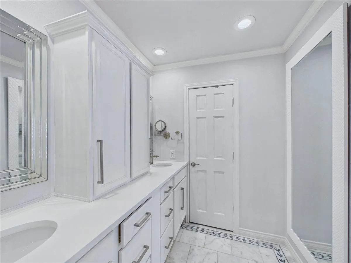 Single Family Residence For Sale in Dallas County , 3436 Asbury Street, University Park, Texas 75205, 4 Bedroom, 3 Bathroom, 1 Garage spaces, 2,974 Sqft, built in 1970, mls#21312768, Real Estate Agent in University Park, Homes For Sale in Dallas county, Homes For Sale in University Park, Realtor in University Park Texas, Real Estate Brokerage Independent Realty Texas, Luminita Cordes Realtor