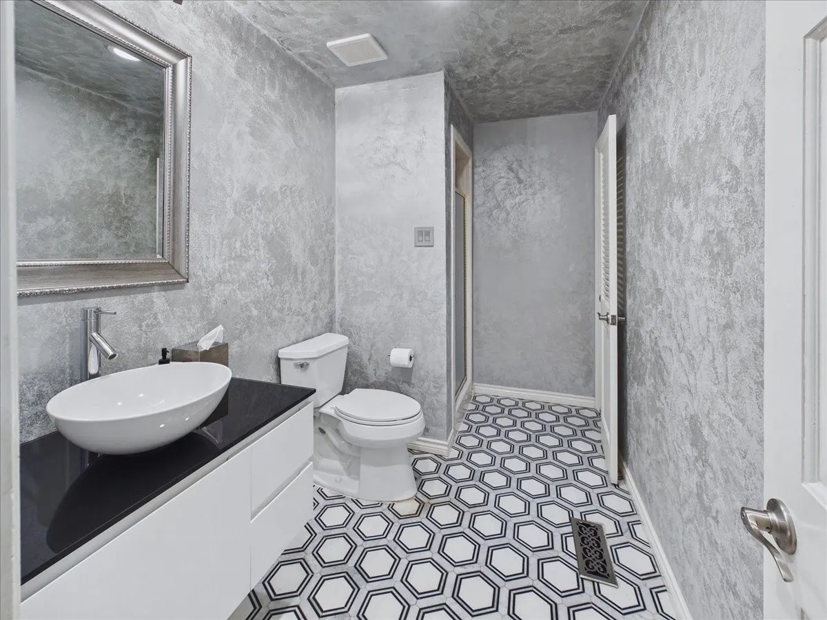 Single Family Residence For Sale in Dallas County , 3436 Asbury Street, University Park, Texas 75205, 4 Bedroom, 3 Bathroom, 1 Garage spaces, 2,974 Sqft, built in 1970, mls#21312768, Real Estate Agent in University Park, Homes For Sale in Dallas county, Homes For Sale in University Park, Realtor in University Park Texas, Real Estate Brokerage Independent Realty Texas, Luminita Cordes Realtor