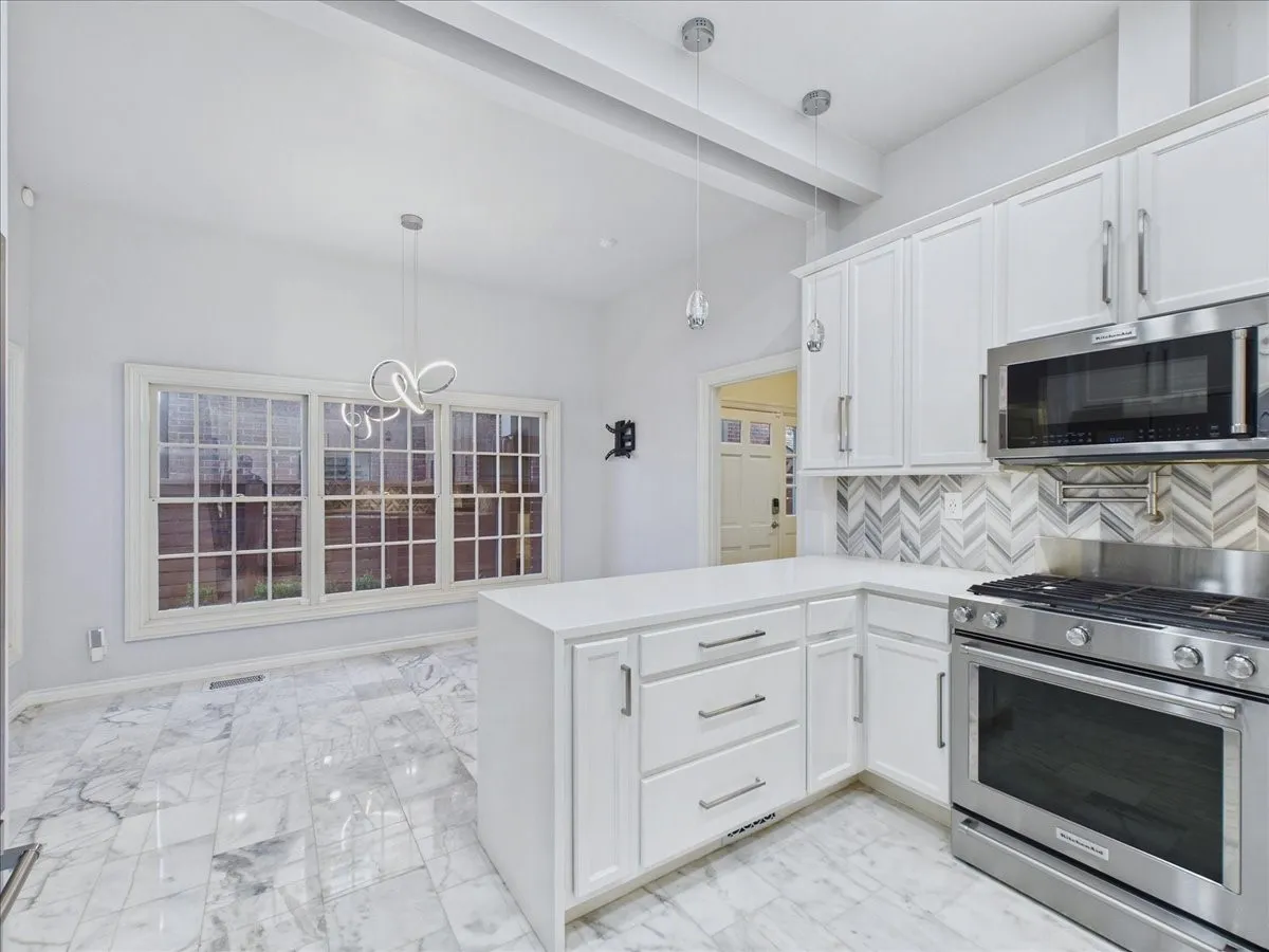 Single Family Residence For Sale in Dallas County , 3436 Asbury Street, University Park, Texas 75205, 4 Bedroom, 3 Bathroom, 1 Garage spaces, 2,974 Sqft, built in 1970, mls#21312768, Real Estate Agent in University Park, Homes For Sale in Dallas county, Homes For Sale in University Park, Realtor in University Park Texas, Real Estate Brokerage Independent Realty Texas, Luminita Cordes Realtor