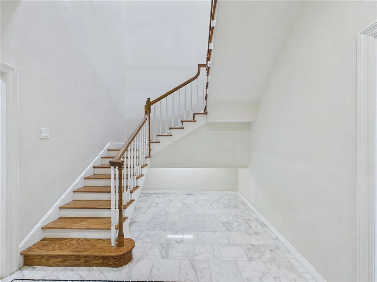 Single Family Residence For Sale in Dallas County , 3436 Asbury Street, University Park, Texas 75205, 4 Bedroom, 3 Bathroom, 1 Garage spaces, 2,974 Sqft, built in 1970, mls#21312768, Real Estate Agent in University Park, Homes For Sale in Dallas county, Homes For Sale in University Park, Realtor in University Park Texas, Real Estate Brokerage Independent Realty Texas, Luminita Cordes Realtor
