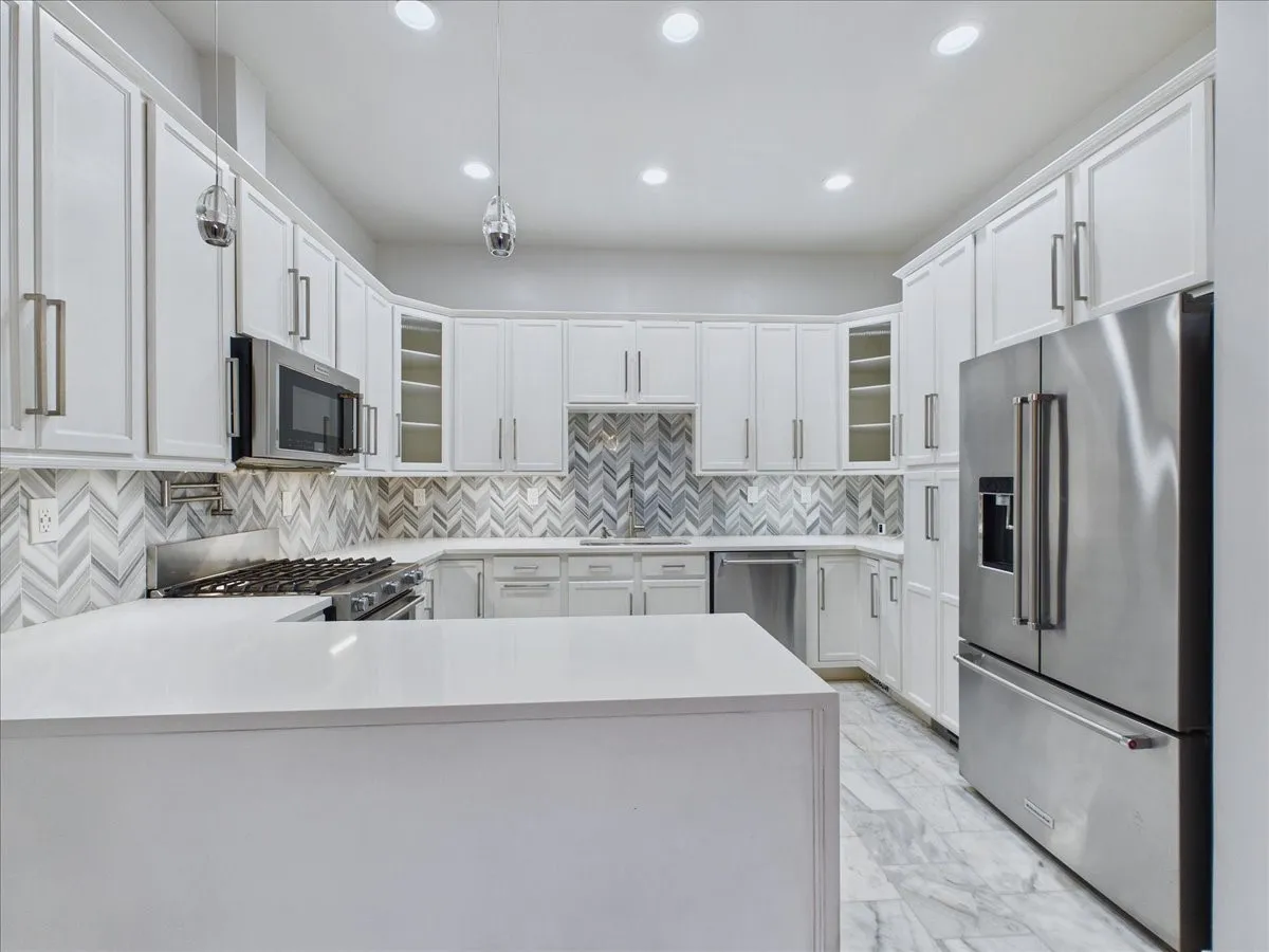 Single Family Residence For Sale in Dallas County , 3436 Asbury Street, University Park, Texas 75205, 4 Bedroom, 3 Bathroom, 1 Garage spaces, 2,974 Sqft, built in 1970, mls#21312768, Real Estate Agent in University Park, Homes For Sale in Dallas county, Homes For Sale in University Park, Realtor in University Park Texas, Real Estate Brokerage Independent Realty Texas, Luminita Cordes Realtor