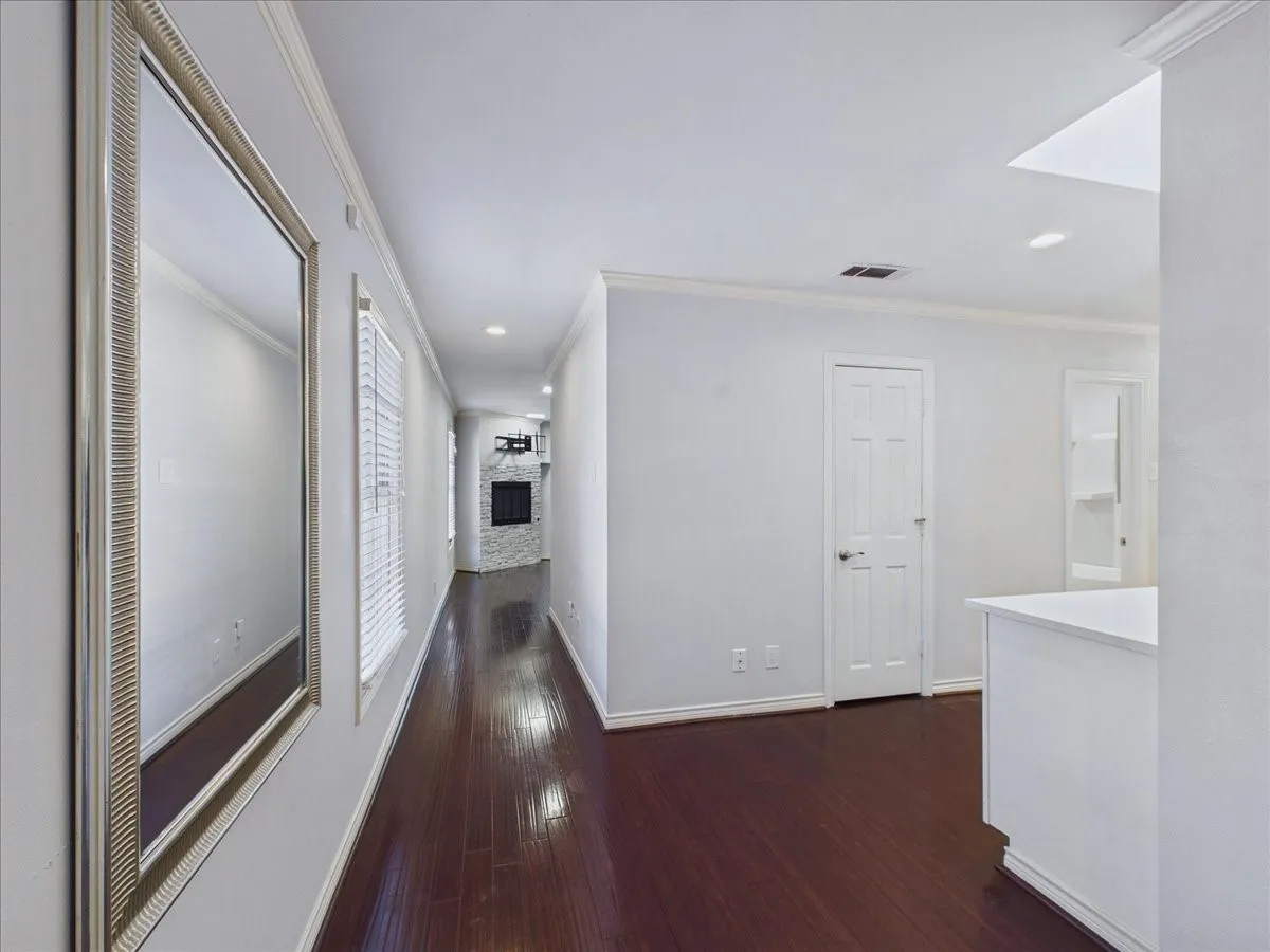 Single Family Residence For Sale in Dallas County , 3436 Asbury Street, University Park, Texas 75205, 4 Bedroom, 3 Bathroom, 1 Garage spaces, 2,974 Sqft, built in 1970, mls#21312768, Real Estate Agent in University Park, Homes For Sale in Dallas county, Homes For Sale in University Park, Realtor in University Park Texas, Real Estate Brokerage Independent Realty Texas, Luminita Cordes Realtor