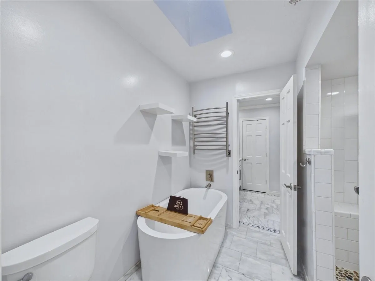Single Family Residence For Sale in Dallas County , 3436 Asbury Street, University Park, Texas 75205, 4 Bedroom, 3 Bathroom, 1 Garage spaces, 2,974 Sqft, built in 1970, mls#21312768, Real Estate Agent in University Park, Homes For Sale in Dallas county, Homes For Sale in University Park, Realtor in University Park Texas, Real Estate Brokerage Independent Realty Texas, Luminita Cordes Realtor