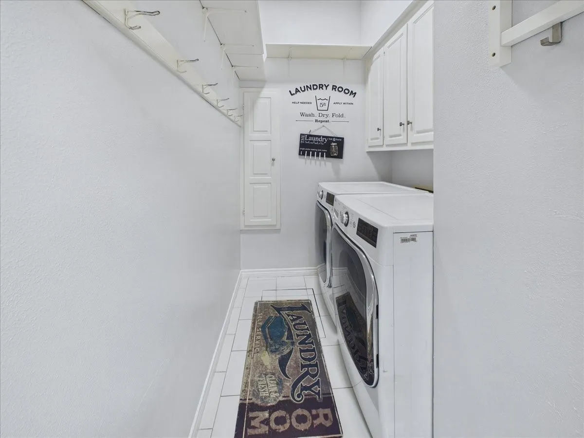 Single Family Residence For Sale in Dallas County , 3436 Asbury Street, University Park, Texas 75205, 4 Bedroom, 3 Bathroom, 1 Garage spaces, 2,974 Sqft, built in 1970, mls#21312768, Real Estate Agent in University Park, Homes For Sale in Dallas county, Homes For Sale in University Park, Realtor in University Park Texas, Real Estate Brokerage Independent Realty Texas, Luminita Cordes Realtor