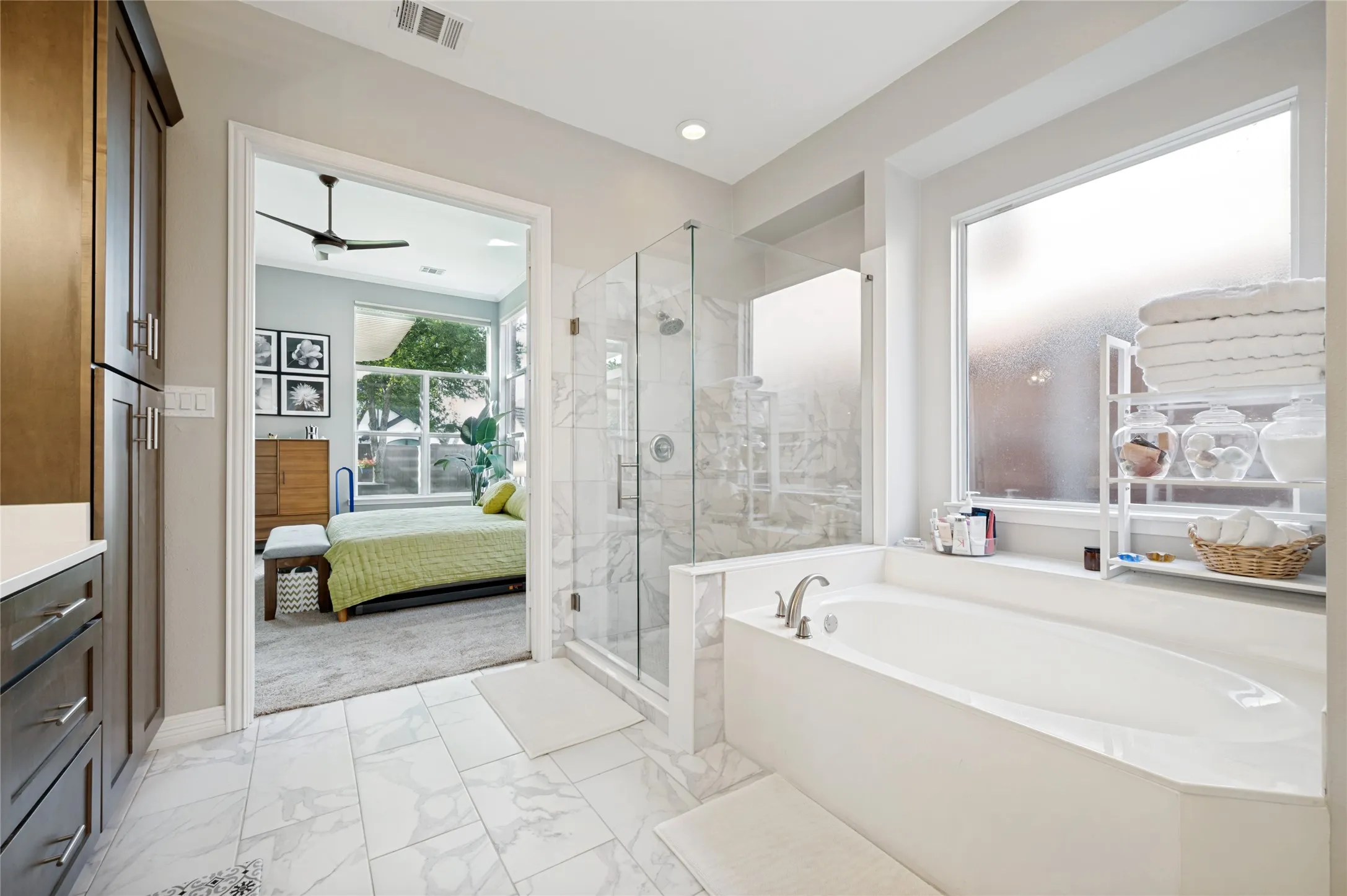 Single Family Residence For Sale in Denton County , 3268 Barkwood Lane, Frisco, Texas 75033, 4 Bedroom, 4 Bathroom, 2 Garage spaces, 3,851 Sqft, built in 2001, mls#21308989, Real Estate Agent in Frisco, Homes For Sale in Denton county, Homes For Sale in Frisco, Realtor in Frisco Texas, Real Estate Brokerage Independent Realty Texas, Luminita Cordes Realtor