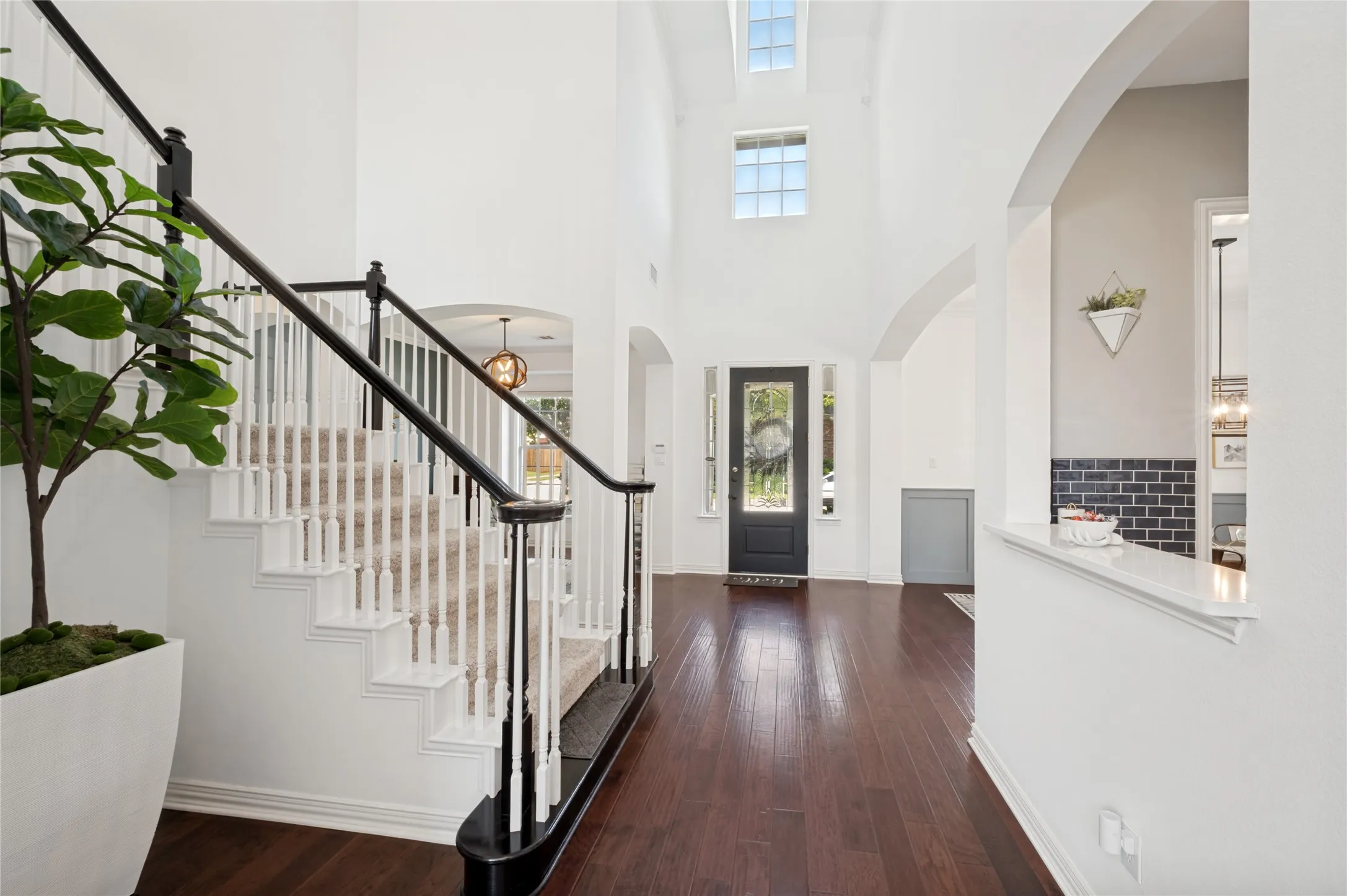 Single Family Residence For Sale in Denton County , 3268 Barkwood Lane, Frisco, Texas 75033, 4 Bedroom, 4 Bathroom, 2 Garage spaces, 3,851 Sqft, built in 2001, mls#21308989, Real Estate Agent in Frisco, Homes For Sale in Denton county, Homes For Sale in Frisco, Realtor in Frisco Texas, Real Estate Brokerage Independent Realty Texas, Luminita Cordes Realtor
