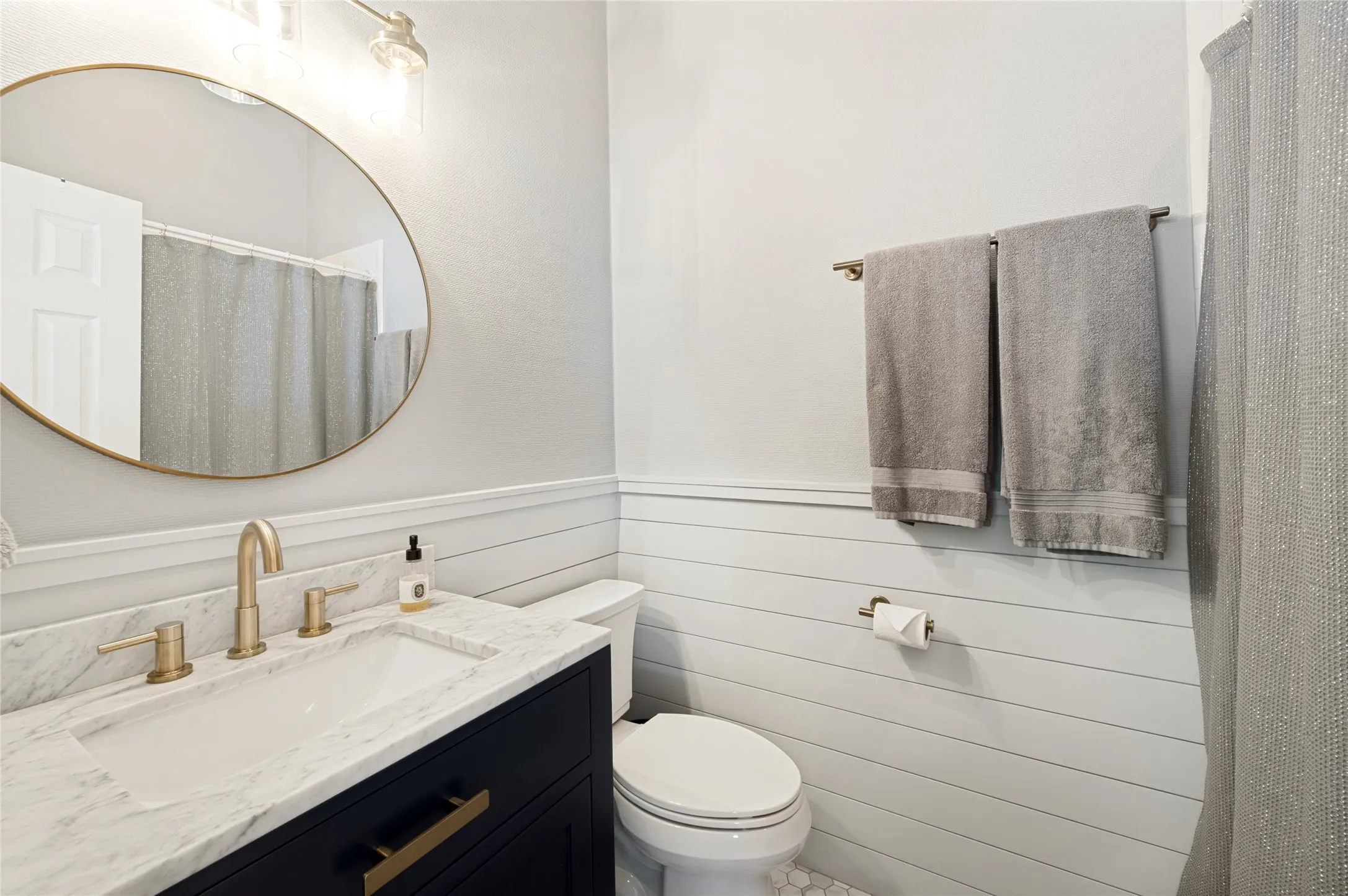 Single Family Residence For Sale in Denton County , 3268 Barkwood Lane, Frisco, Texas 75033, 4 Bedroom, 4 Bathroom, 2 Garage spaces, 3,851 Sqft, built in 2001, mls#21308989, Real Estate Agent in Frisco, Homes For Sale in Denton county, Homes For Sale in Frisco, Realtor in Frisco Texas, Real Estate Brokerage Independent Realty Texas, Luminita Cordes Realtor