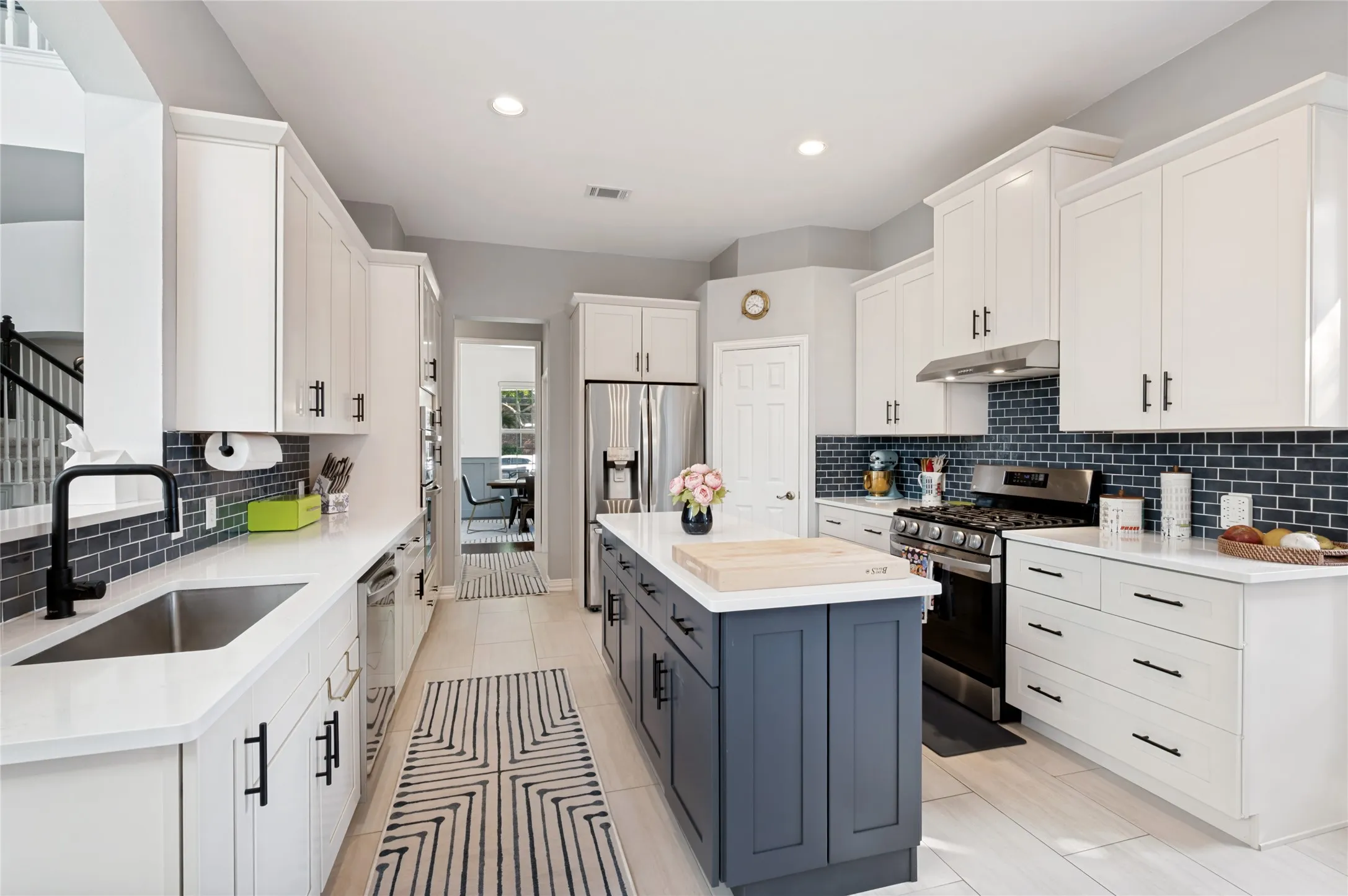Single Family Residence For Sale in Denton County , 3268 Barkwood Lane, Frisco, Texas 75033, 4 Bedroom, 4 Bathroom, 2 Garage spaces, 3,851 Sqft, built in 2001, mls#21308989, Real Estate Agent in Frisco, Homes For Sale in Denton county, Homes For Sale in Frisco, Realtor in Frisco Texas, Real Estate Brokerage Independent Realty Texas, Luminita Cordes Realtor