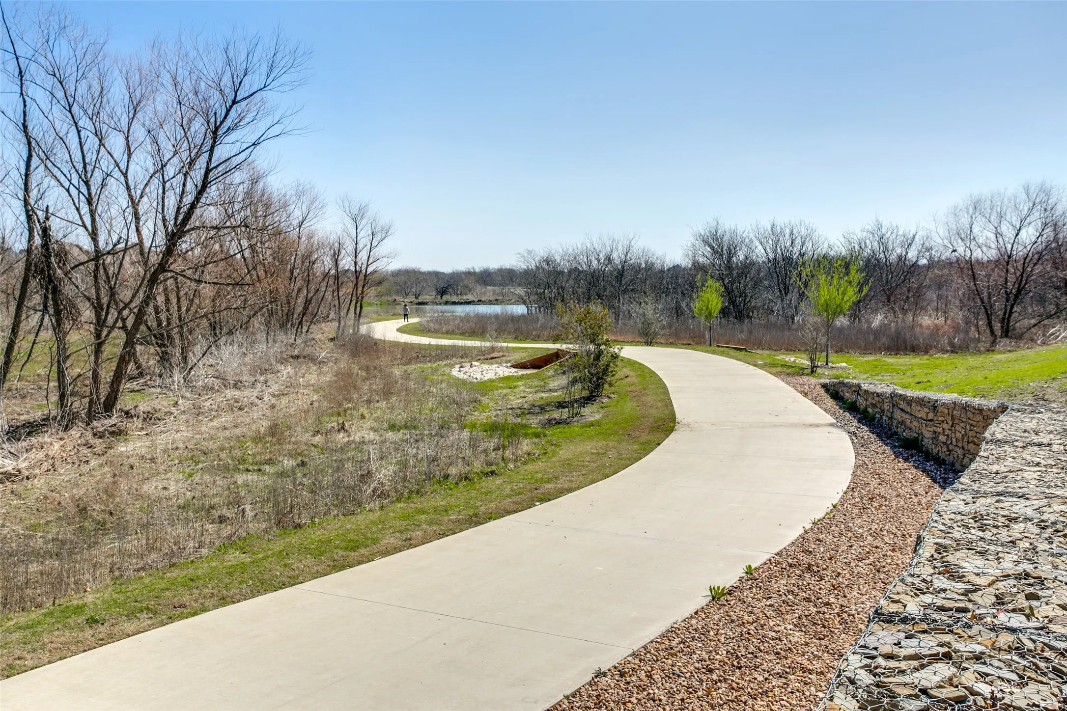 Single Family Residence For Sale in Denton County , 3268 Barkwood Lane, Frisco, Texas 75033, 4 Bedroom, 4 Bathroom, 2 Garage spaces, 3,851 Sqft, built in 2001, mls#21308989, Real Estate Agent in Frisco, Homes For Sale in Denton county, Homes For Sale in Frisco, Realtor in Frisco Texas, Real Estate Brokerage Independent Realty Texas, Luminita Cordes Realtor