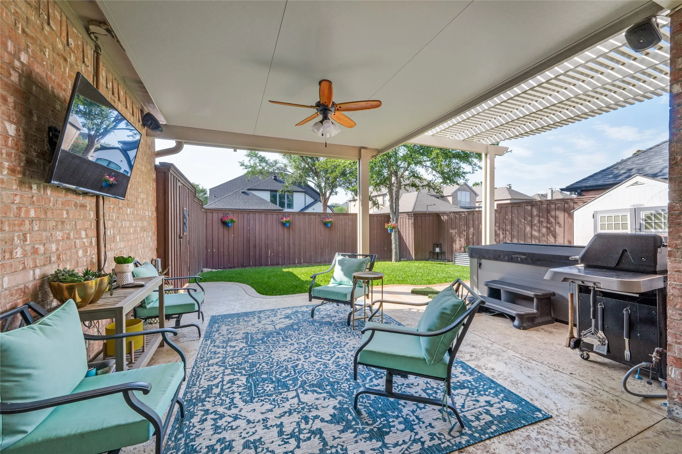 Single Family Residence For Sale in Denton County , 3268 Barkwood Lane, Frisco, Texas 75033, 4 Bedroom, 4 Bathroom, 2 Garage spaces, 3,851 Sqft, built in 2001, mls#21308989, Real Estate Agent in Frisco, Homes For Sale in Denton county, Homes For Sale in Frisco, Realtor in Frisco Texas, Real Estate Brokerage Independent Realty Texas, Luminita Cordes Realtor