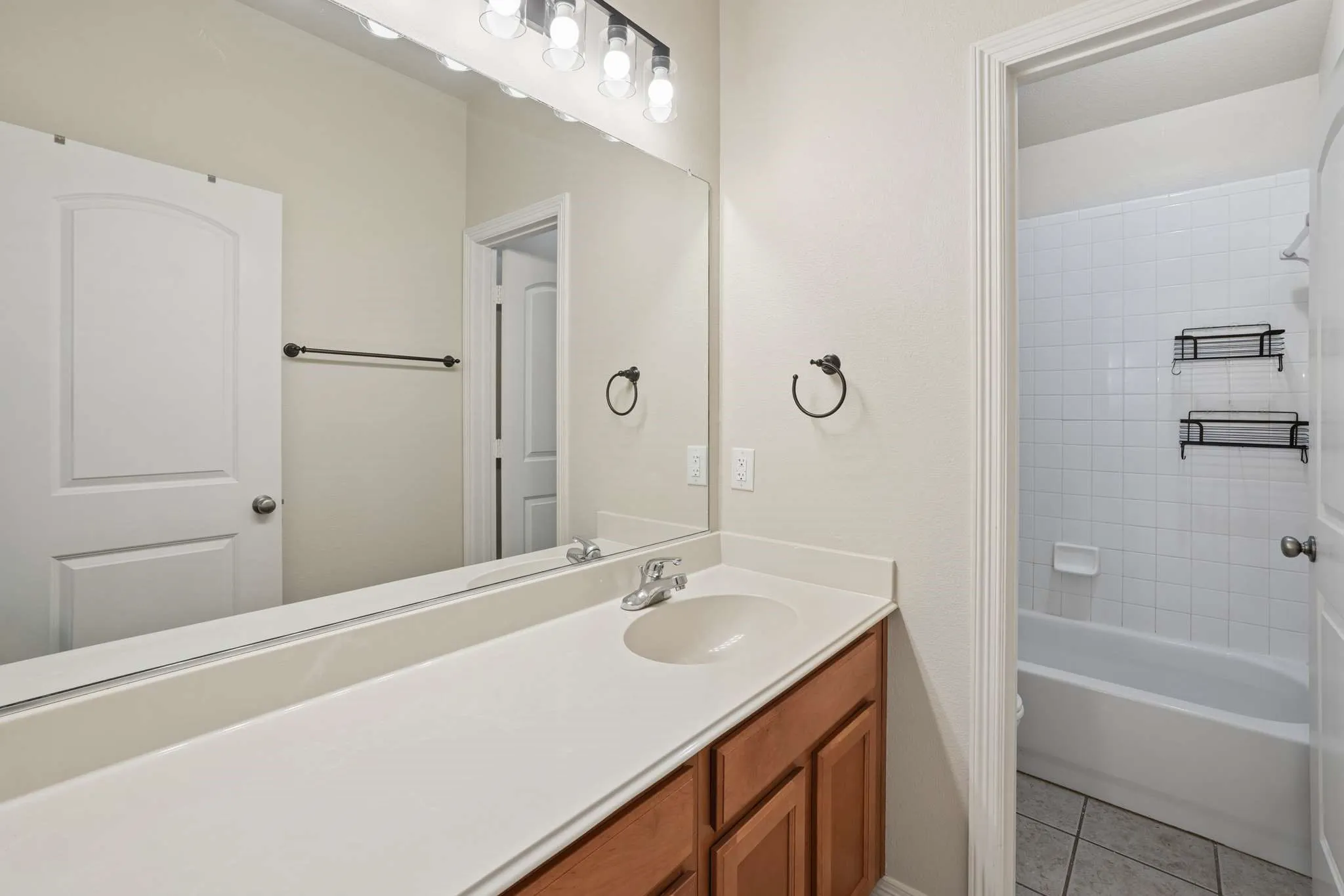 Single Family Residence For Sale in Collin County , 3512 Black Gold Drive, Mc Kinney, Texas 75070, 4 Bedroom, 3 Bathroom, 2 Garage spaces, 2,797 Sqft, built in 2006, mls#21312773, Real Estate Agent in Mc Kinney, Homes For Sale in Collin county, Homes For Sale in Mc Kinney, Realtor in Mc Kinney Texas, Real Estate Brokerage Independent Realty Texas, Luminita Cordes Realtor