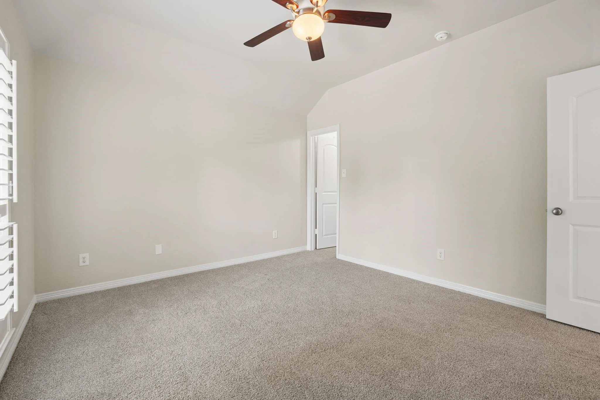 Single Family Residence For Sale in Collin County , 3512 Black Gold Drive, Mc Kinney, Texas 75070, 4 Bedroom, 3 Bathroom, 2 Garage spaces, 2,797 Sqft, built in 2006, mls#21312773, Real Estate Agent in Mc Kinney, Homes For Sale in Collin county, Homes For Sale in Mc Kinney, Realtor in Mc Kinney Texas, Real Estate Brokerage Independent Realty Texas, Luminita Cordes Realtor