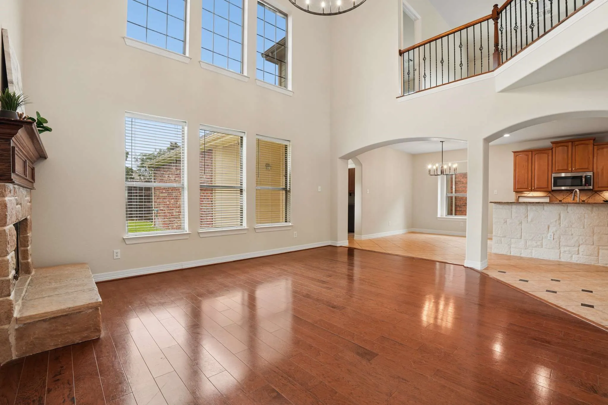 Single Family Residence For Sale in Collin County , 3512 Black Gold Drive, Mc Kinney, Texas 75070, 4 Bedroom, 3 Bathroom, 2 Garage spaces, 2,797 Sqft, built in 2006, mls#21312773, Real Estate Agent in Mc Kinney, Homes For Sale in Collin county, Homes For Sale in Mc Kinney, Realtor in Mc Kinney Texas, Real Estate Brokerage Independent Realty Texas, Luminita Cordes Realtor