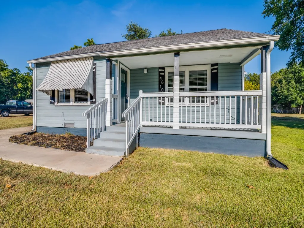 Single Family Residence For Rent in Dallas County , 5610 Lyons Road, Garland, Texas 75043, 2 Bedroom, 1 Bathroom, Garage spaces, 1,027 Sqft, built in 1952, mls#21313396, Real Estate Agent in Garland, Homes For Rent in Dallas county, Homes For Rent in Garland, Realtor in Garland Texas, Real Estate Brokerage Independent Realty Texas, Luminita Cordes Realtor