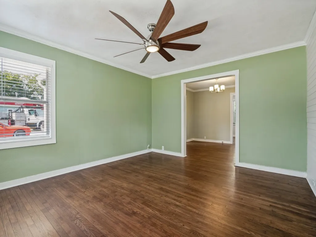 Single Family Residence For Rent in Dallas County , 5610 Lyons Road, Garland, Texas 75043, 2 Bedroom, 1 Bathroom, Garage spaces, 1,027 Sqft, built in 1952, mls#21313396, Real Estate Agent in Garland, Homes For Rent in Dallas county, Homes For Rent in Garland, Realtor in Garland Texas, Real Estate Brokerage Independent Realty Texas, Luminita Cordes Realtor